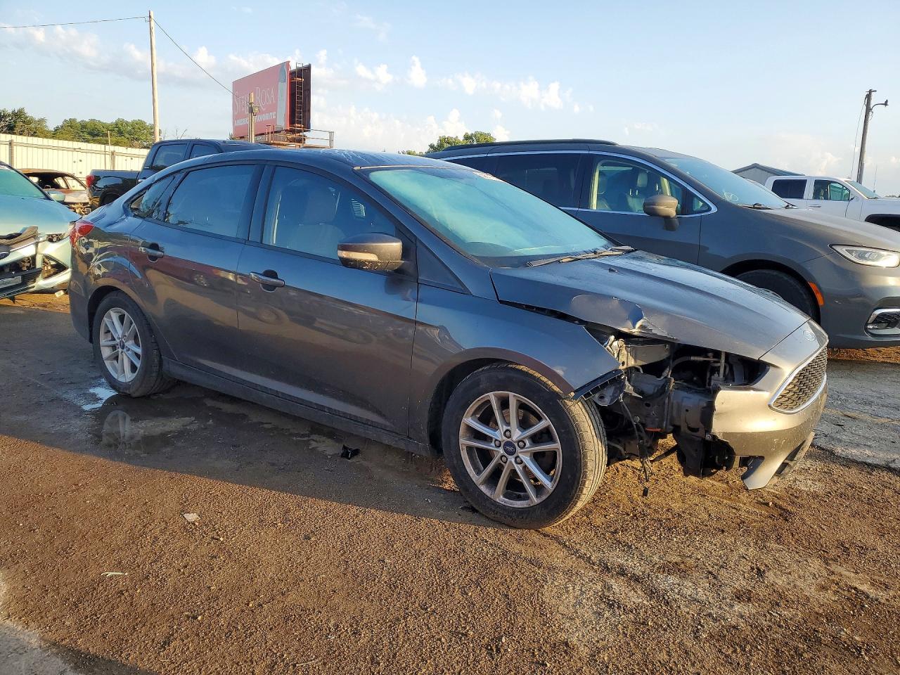2015 Ford Focus Se Gray vin: 1FADP3F20FL240895