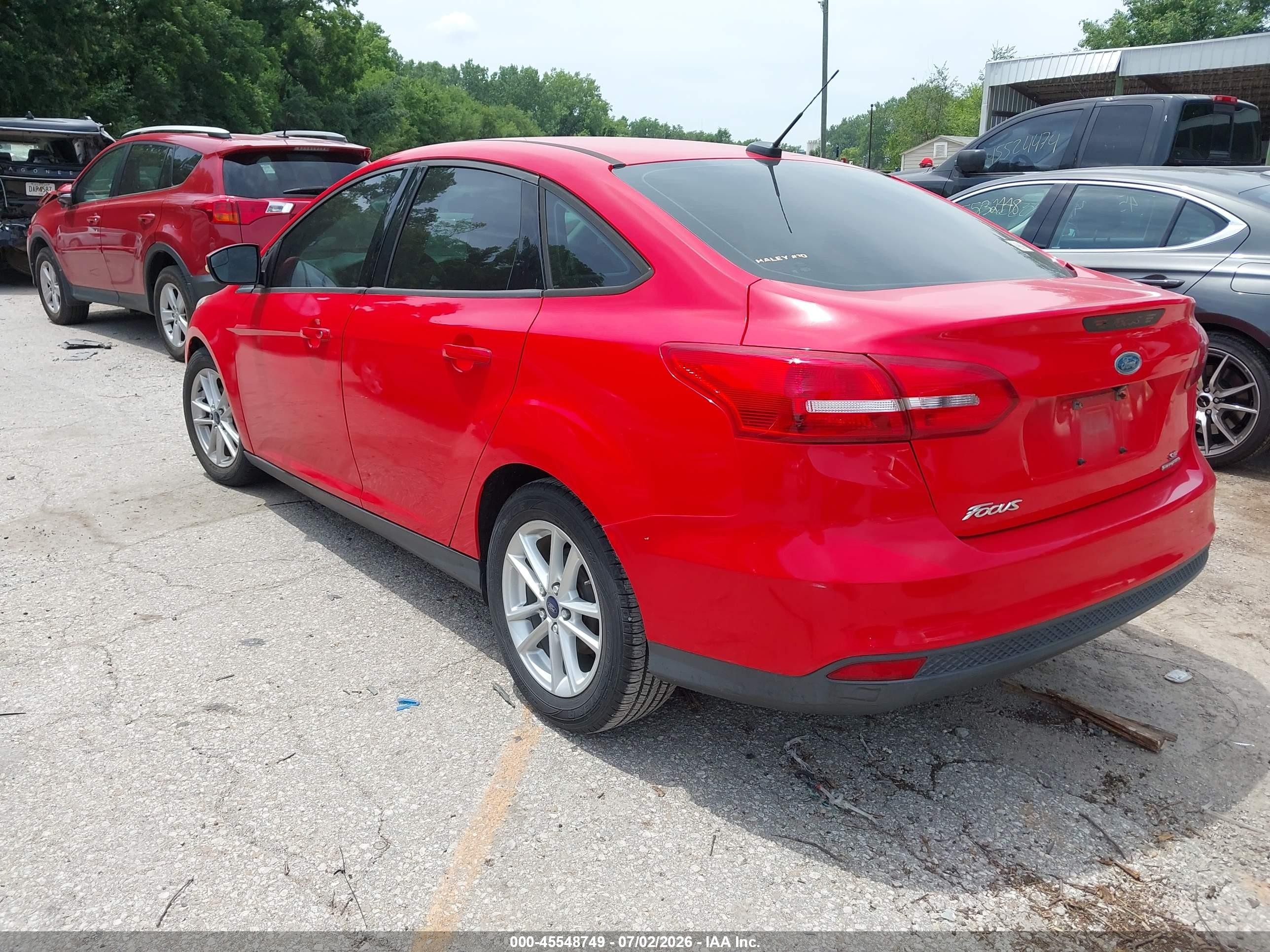 2015 Ford Focus Se Red vin: 1FADP3F20FL242808