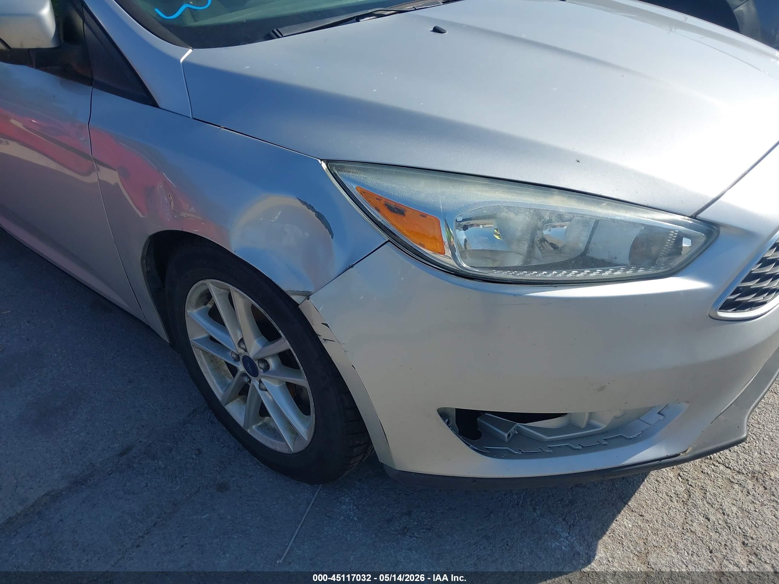 2015 Ford Focus Se Silver vin: 1FADP3F20FL244090