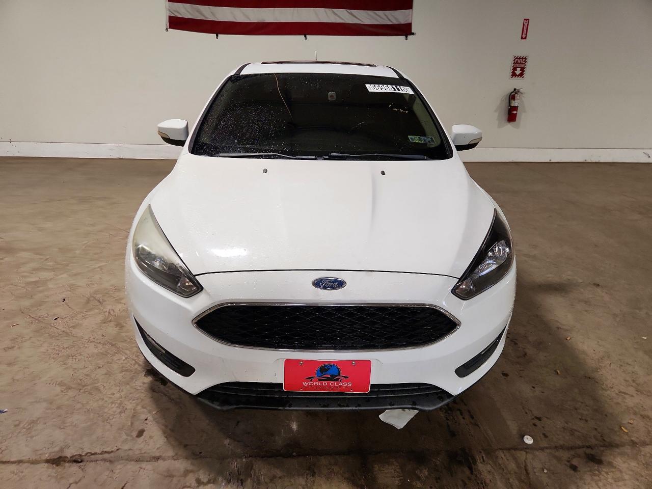 2015 Ford Focus Se White vin: 1FADP3F20FL245174