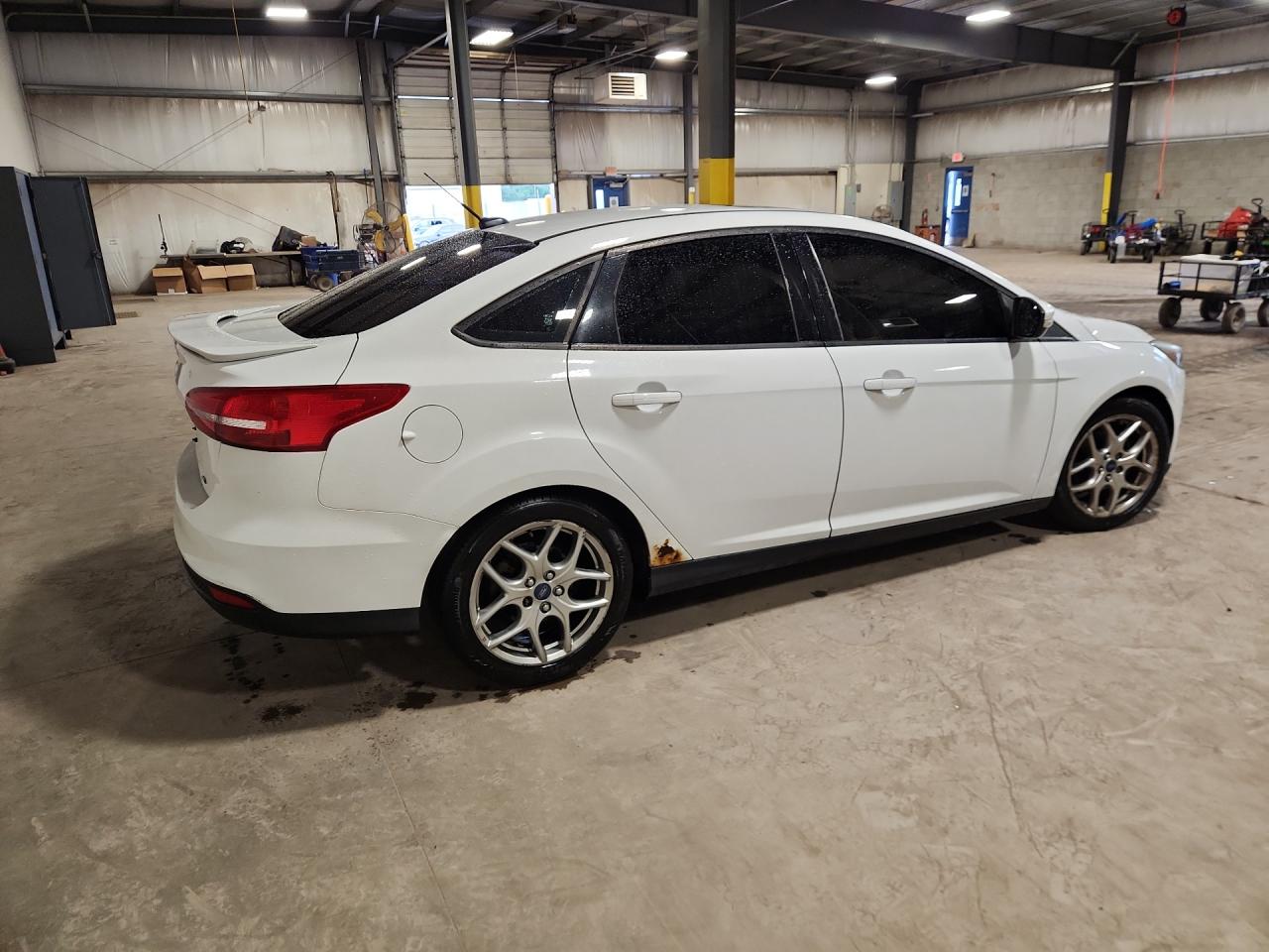 2015 Ford Focus Se White vin: 1FADP3F20FL245174 Damage: Right Qtr Panel, Corrosion, Severe Damage