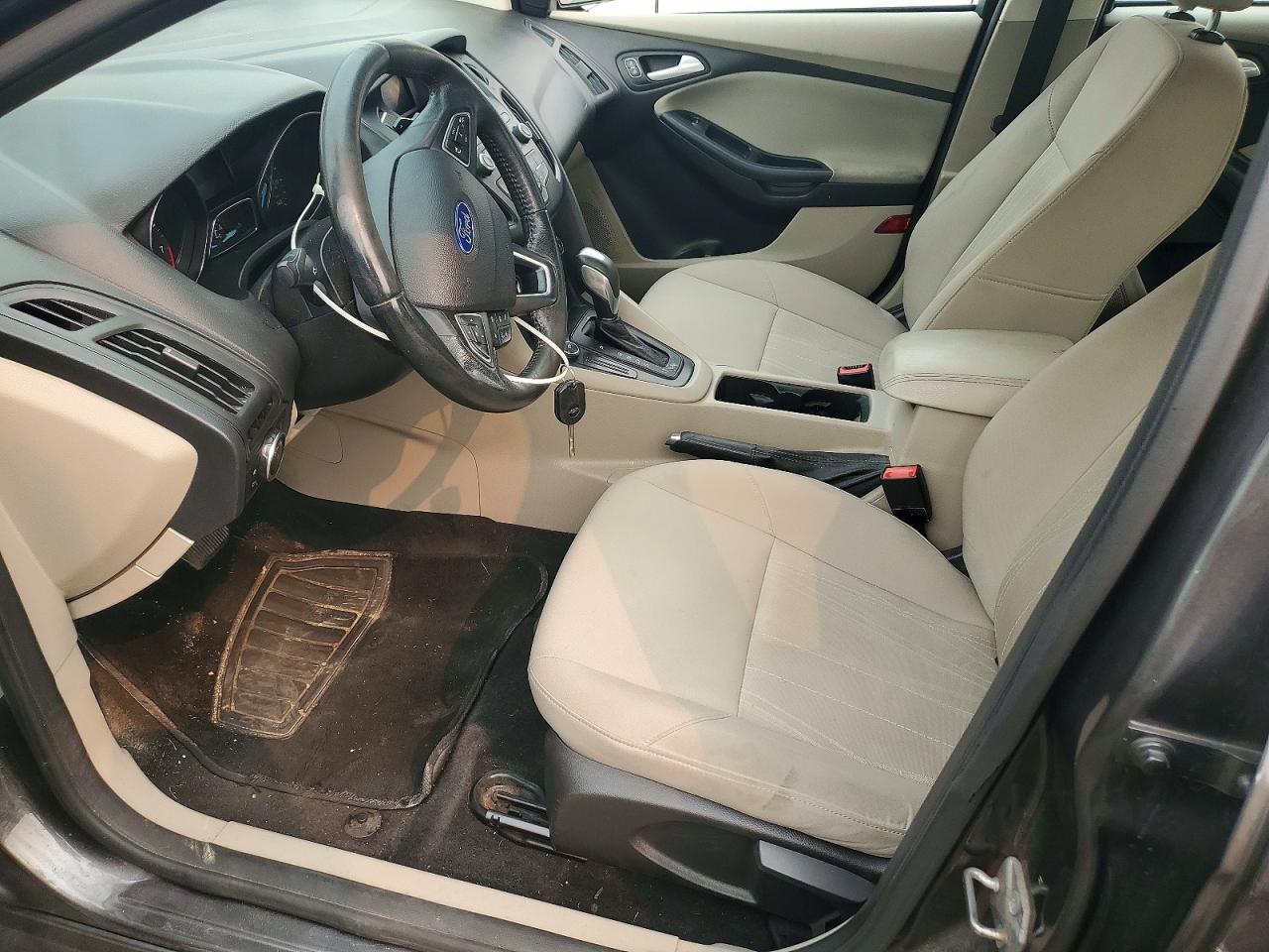 2015 Ford Focus Se Black vin: 1FADP3F20FL268647