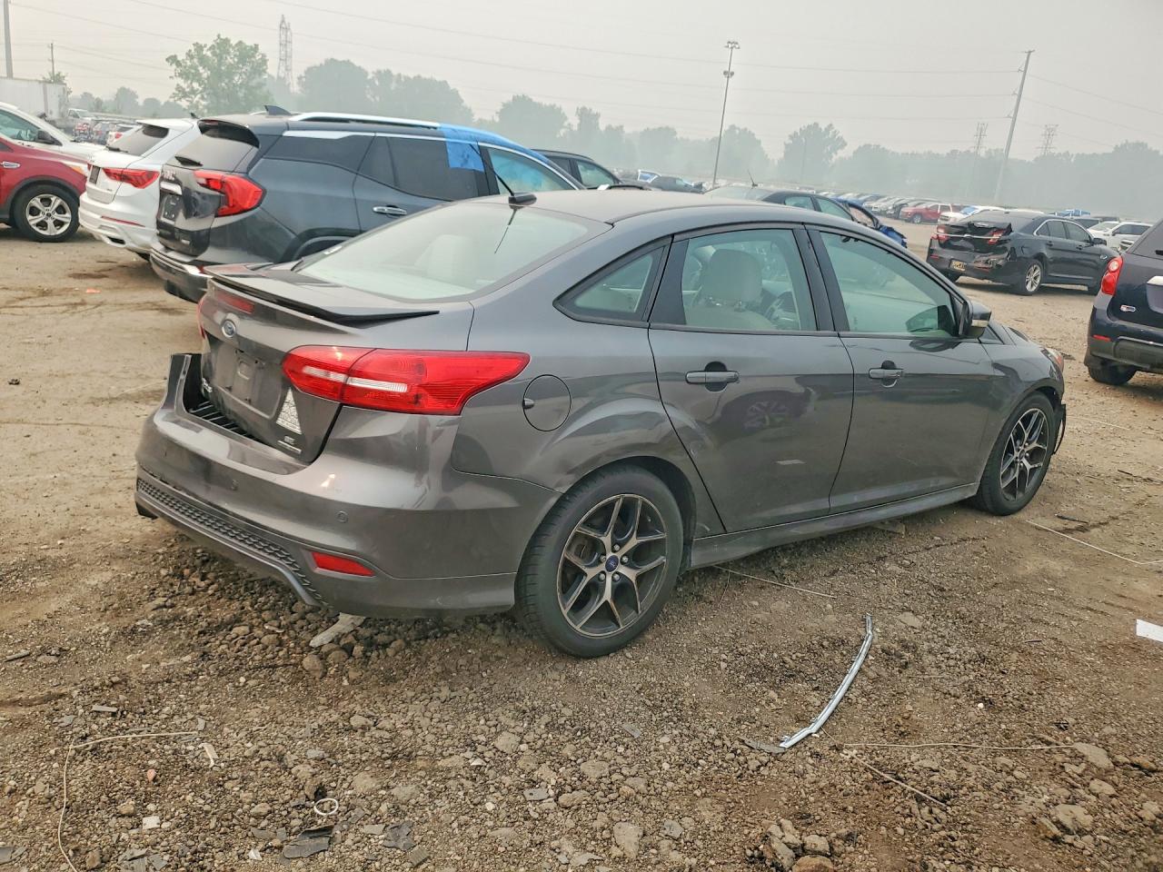 2015 Ford Focus Se Black vin: 1FADP3F20FL268647