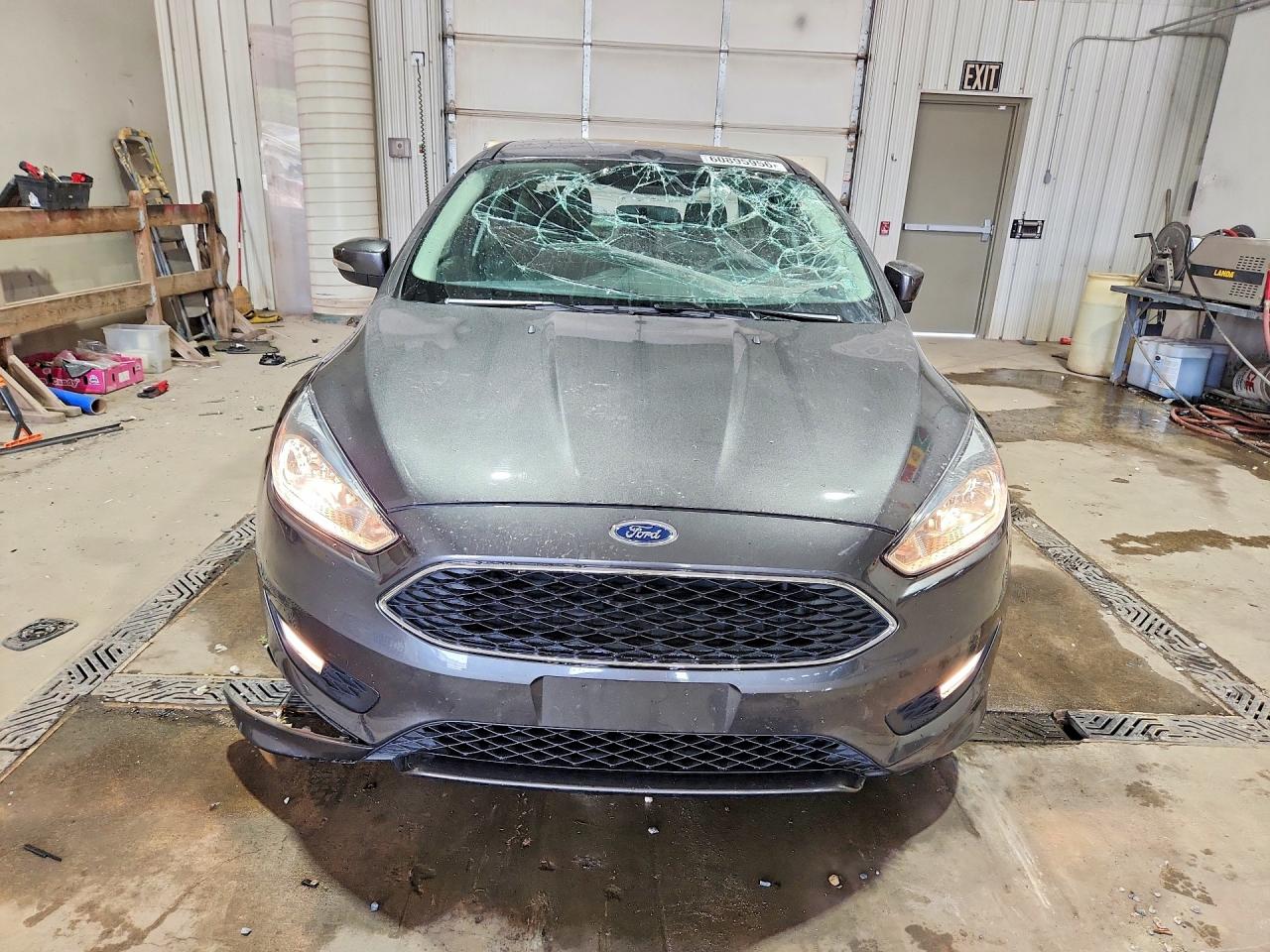 2015 Ford Focus Se Gray vin: 1FADP3F20FL272973