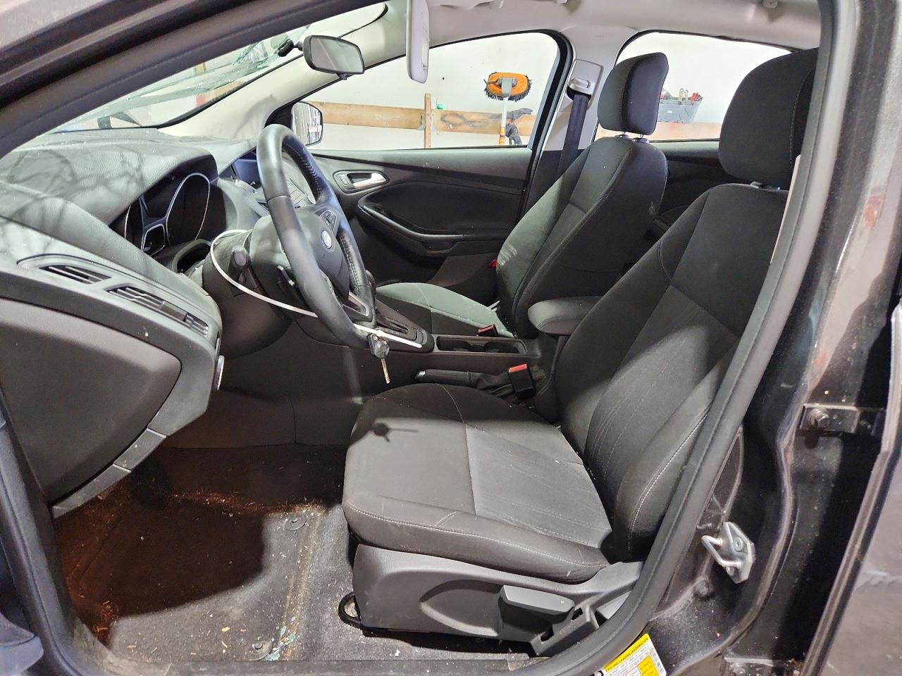 2015 Ford Focus Se Gray vin: 1FADP3F20FL272973