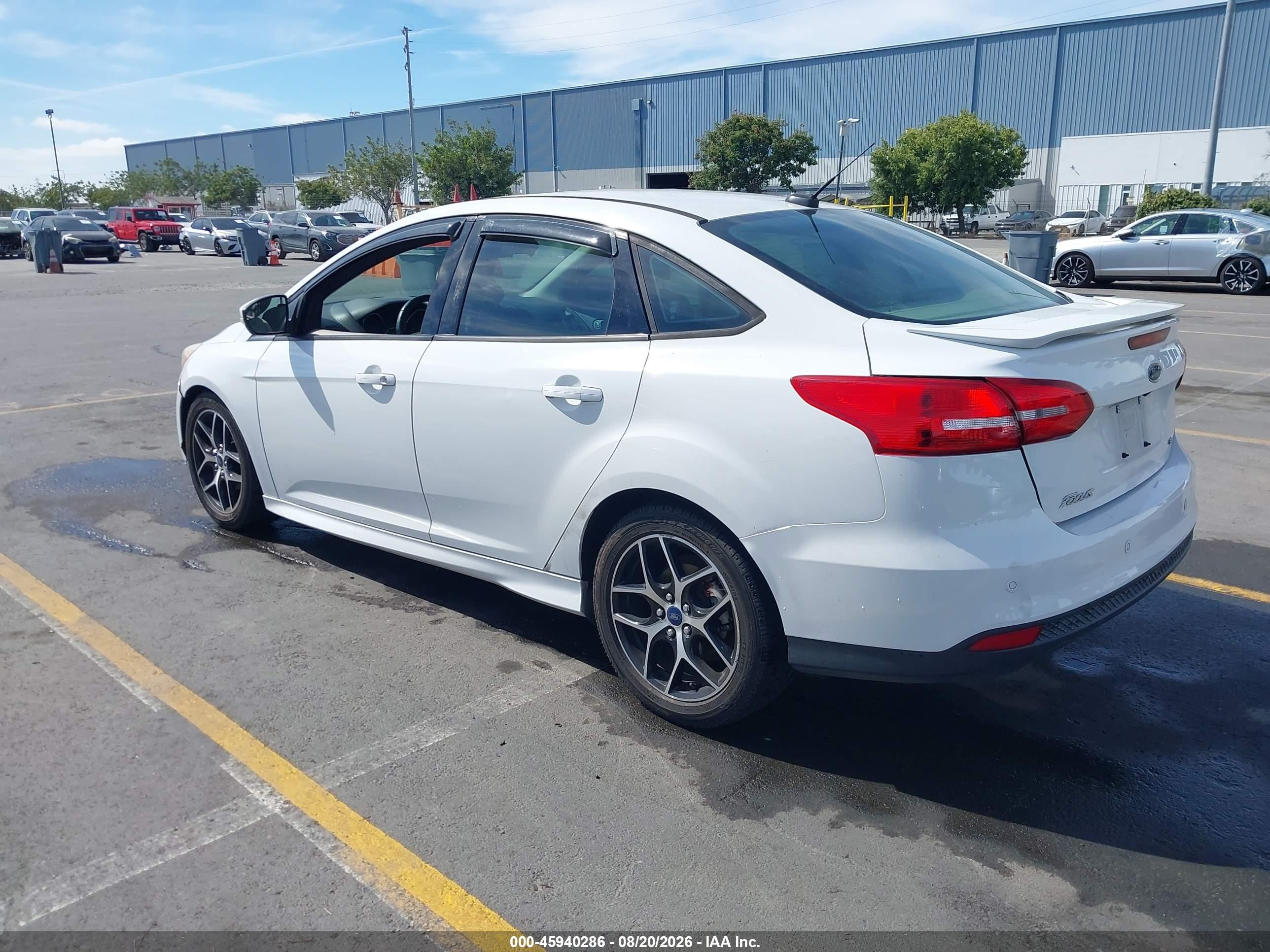 2015 Ford Focus Se White vin: 1FADP3F20FL279695
