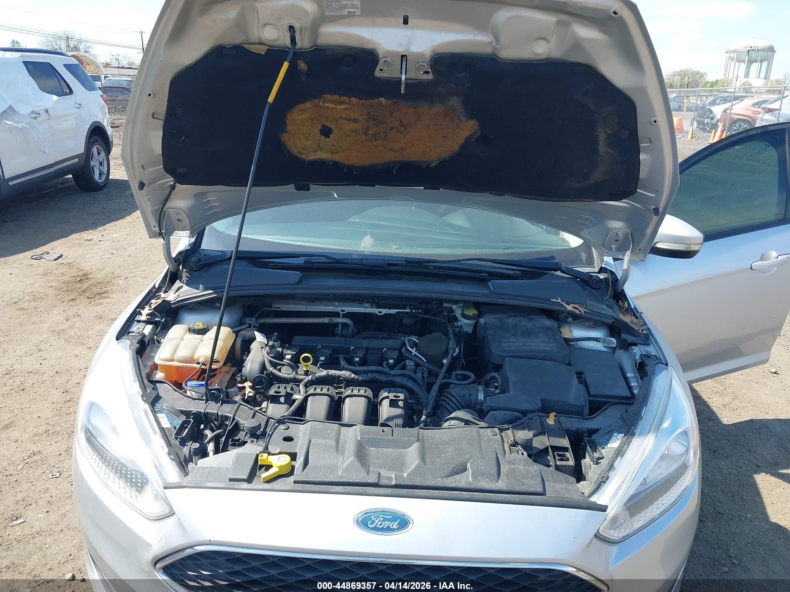 2015 Ford Focus Se Silver vin: 1FADP3F20FL282631