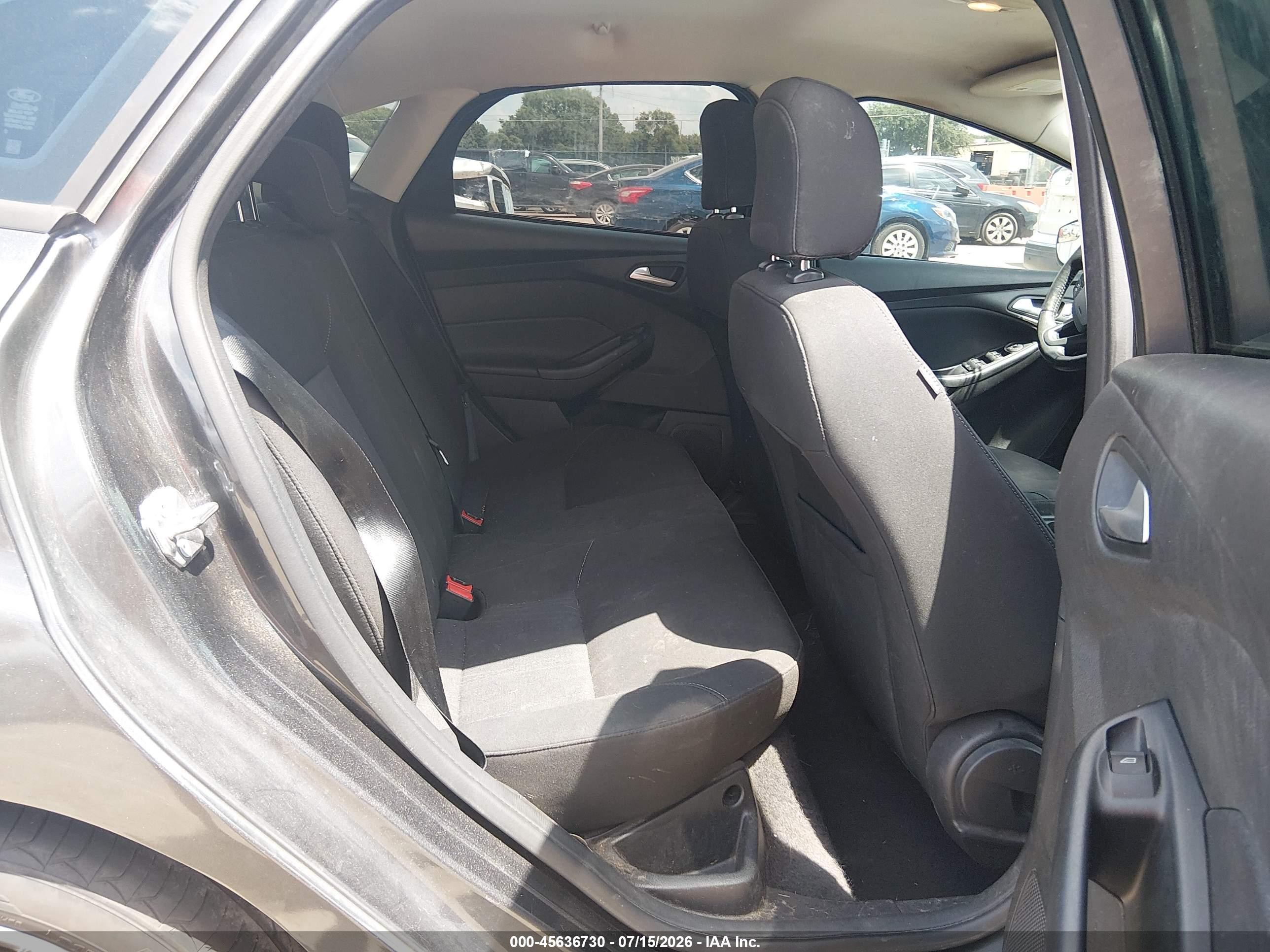 2015 Ford Focus Se Gray vin: 1FADP3F20FL287117