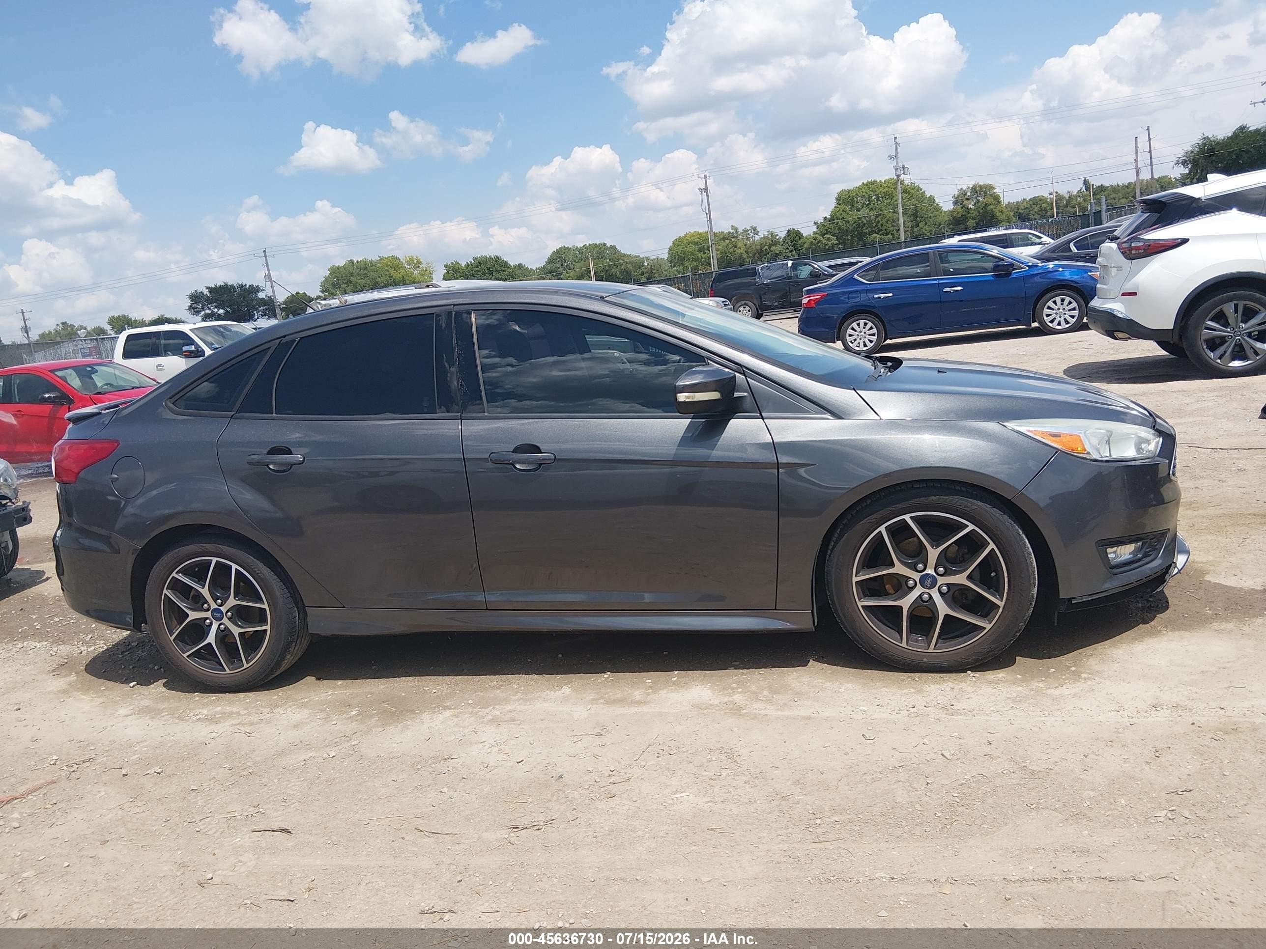 2015 Ford Focus Se Gray vin: 1FADP3F20FL287117