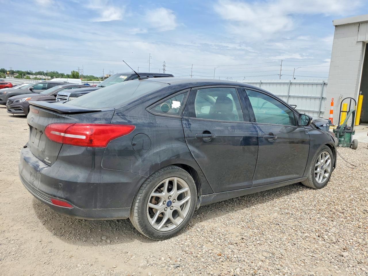 2015 Ford Focus Se Black vin: 1FADP3F20FL313201