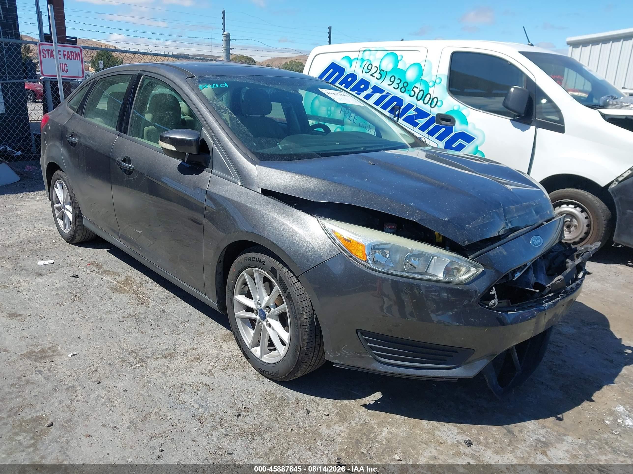 2015 Ford Focus Se Gray vin: 1FADP3F20FL316941