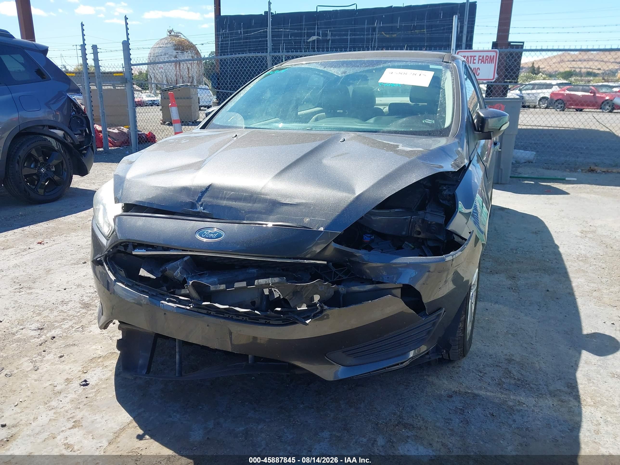 2015 Ford Focus Se Gray vin: 1FADP3F20FL316941