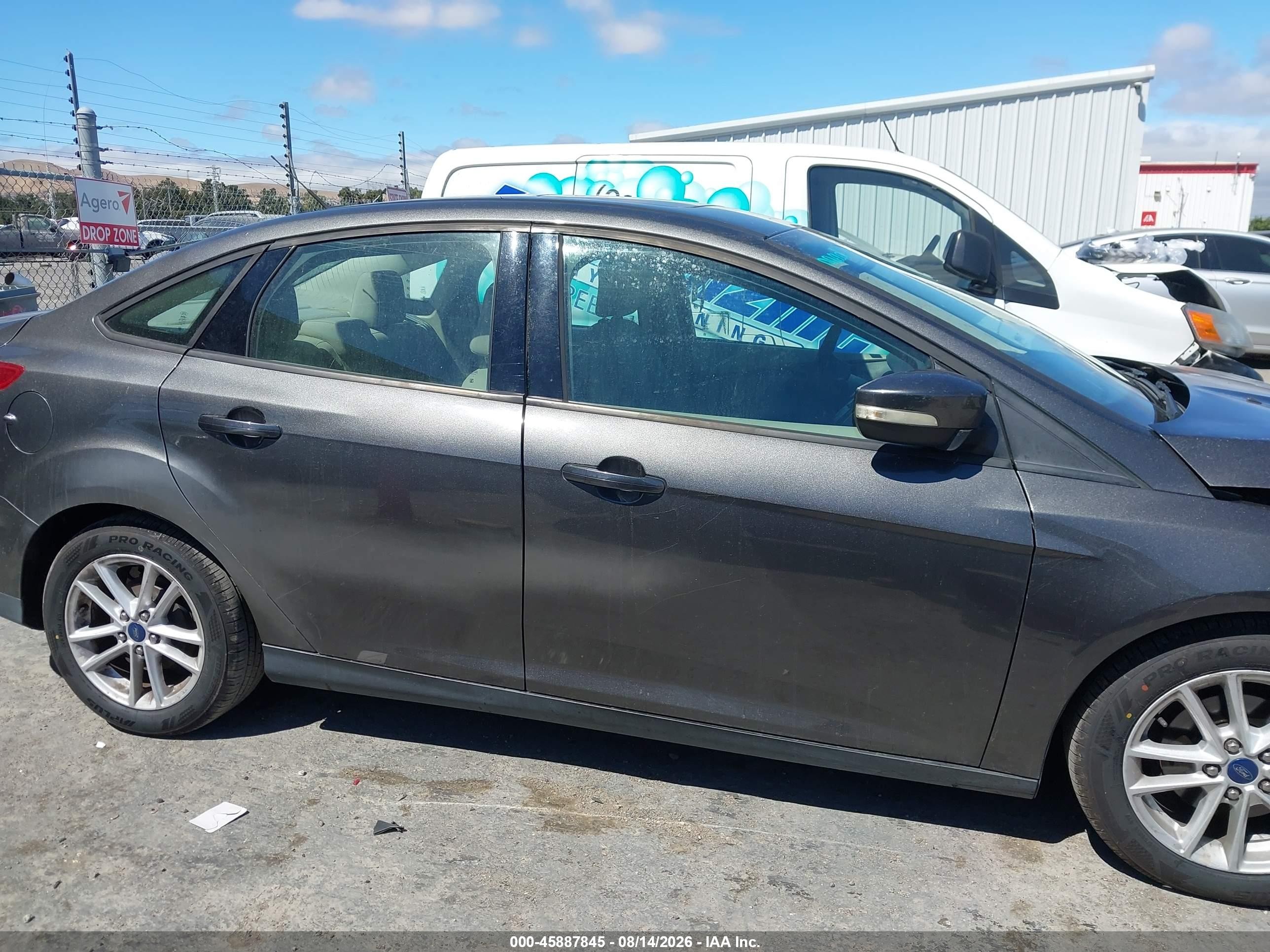 2015 Ford Focus Se Gray vin: 1FADP3F20FL316941