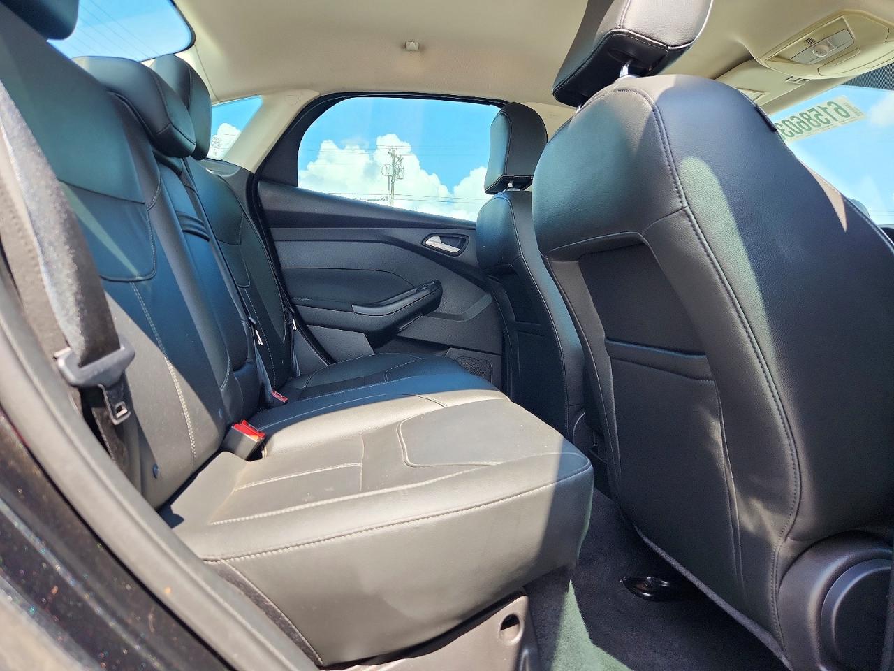 2015 Ford Focus Se Black vin: 1FADP3F20FL334503