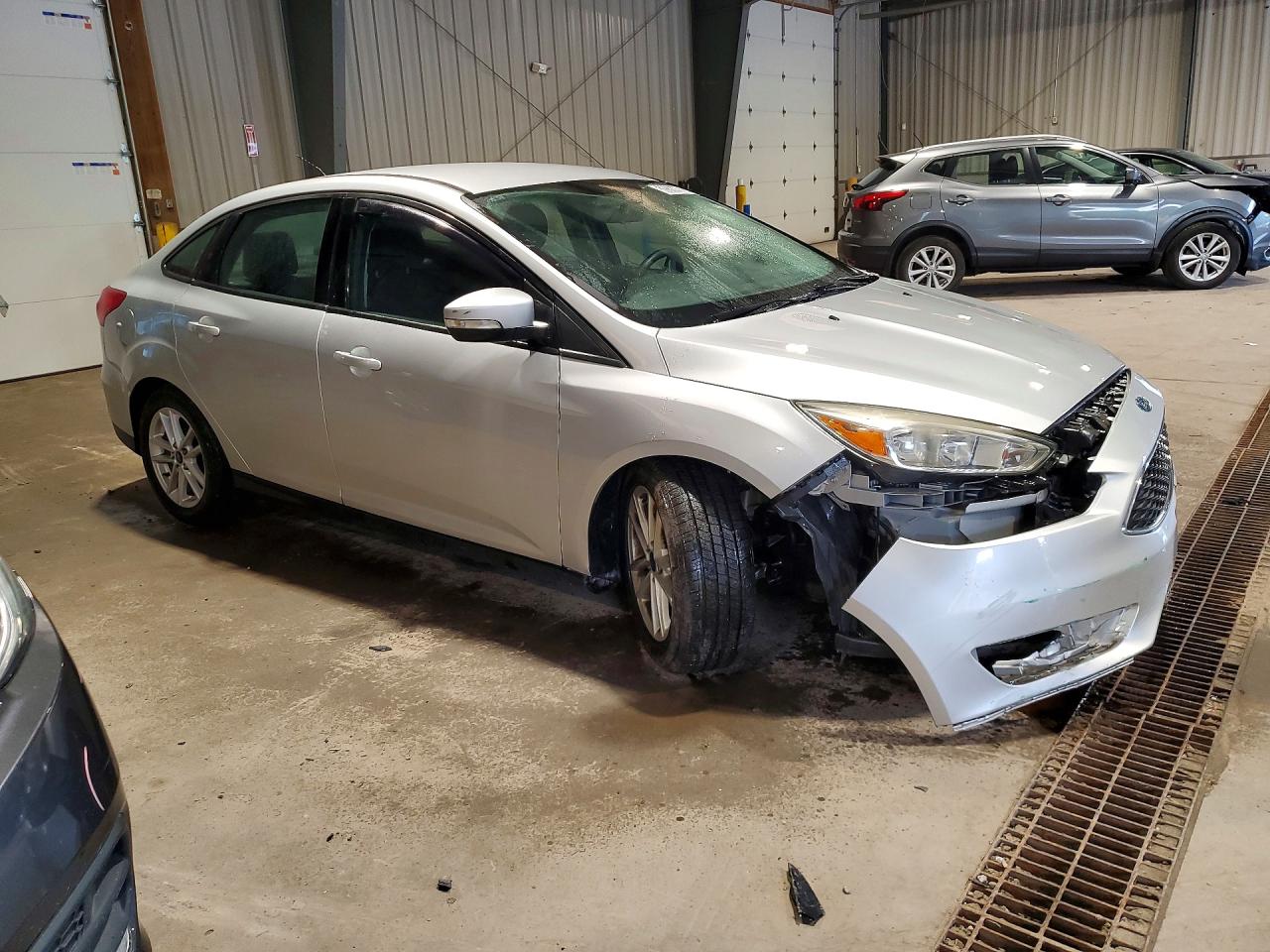 2015 Ford Focus Se Silver vin: 1FADP3F20FL339300