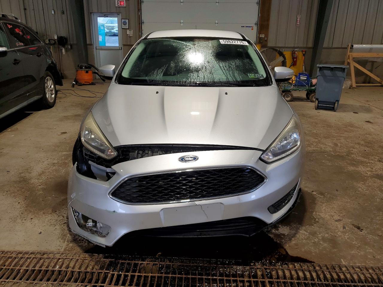 2015 Ford Focus Se Silver vin: 1FADP3F20FL339300