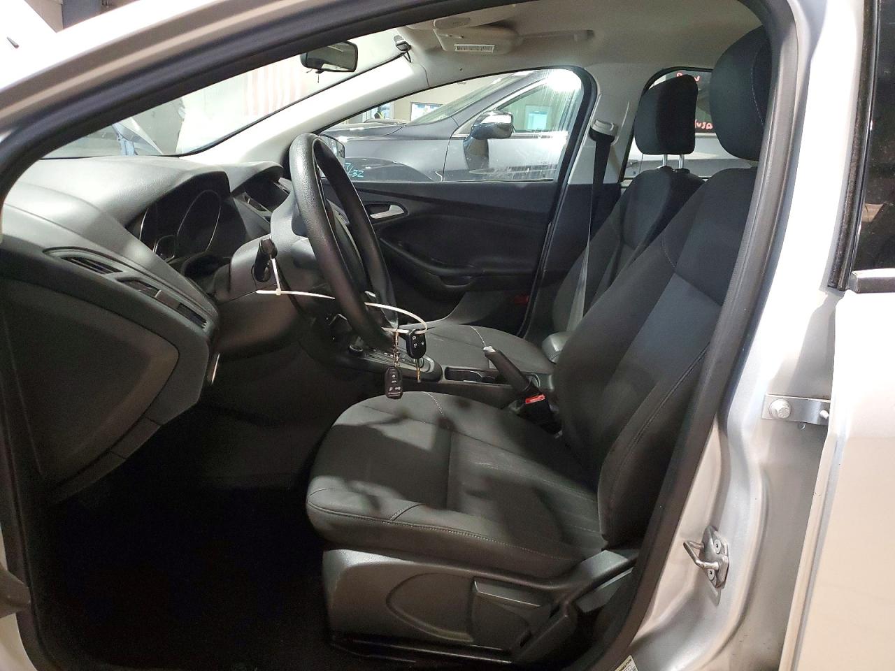 2015 Ford Focus Se Silver vin: 1FADP3F20FL339300