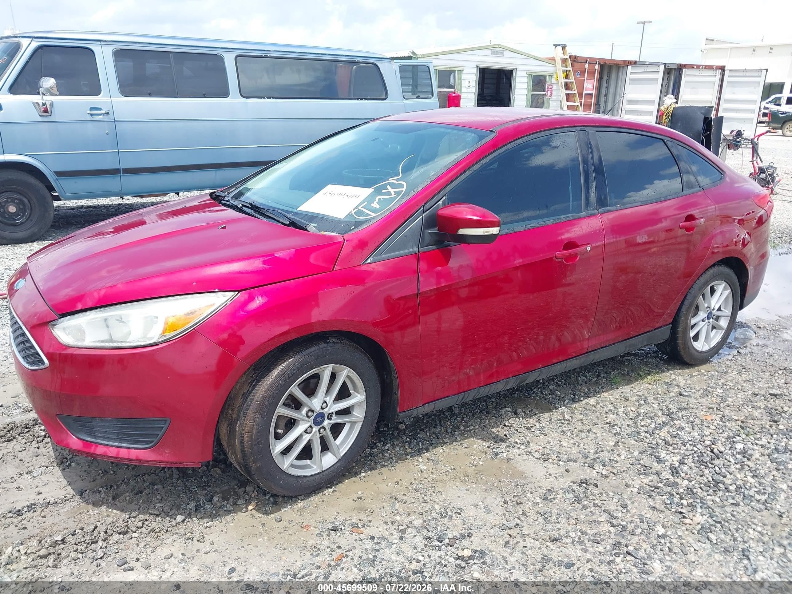 2015 Ford Focus Se Red vin: 1FADP3F20FL339913