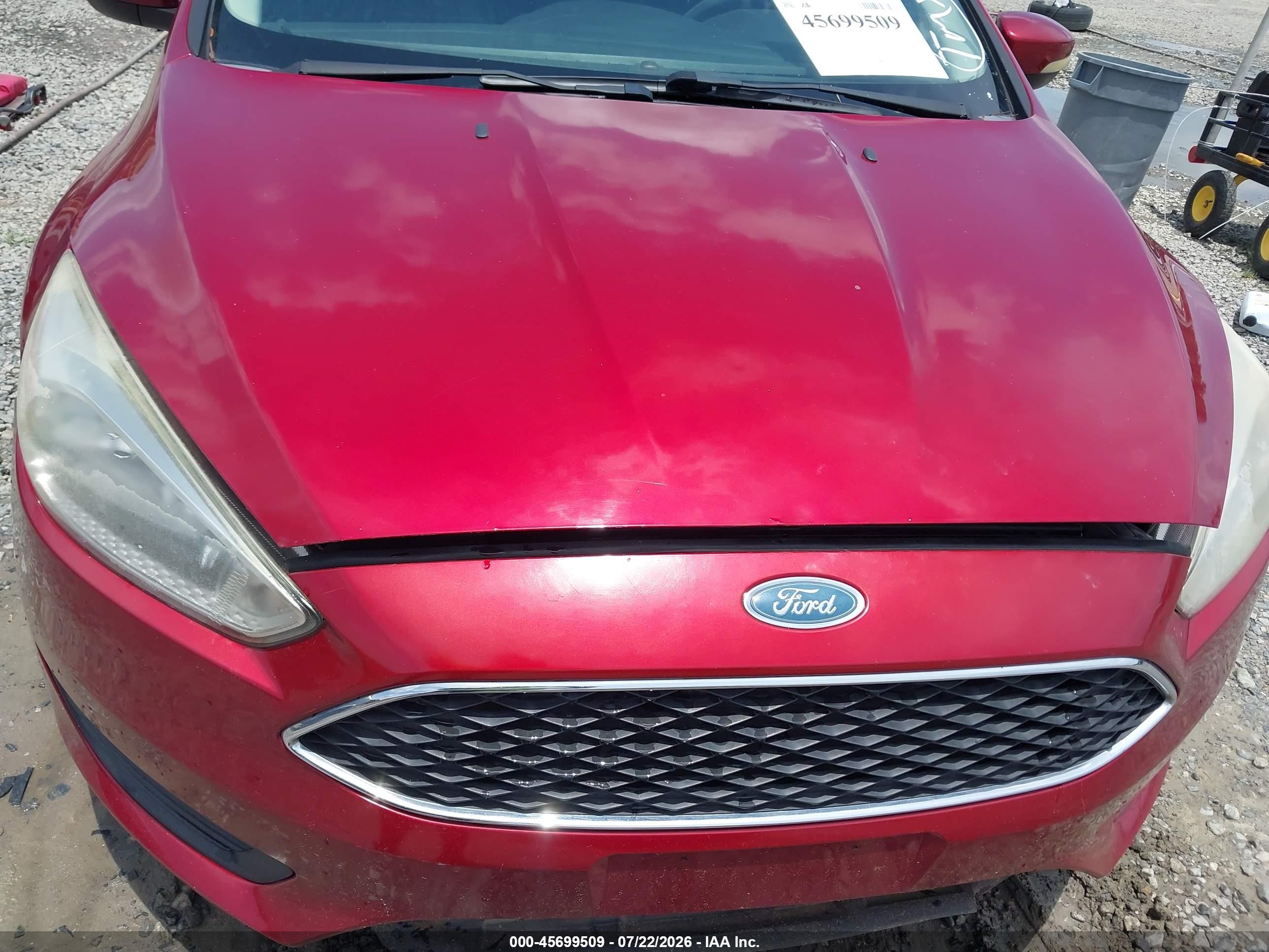 2015 Ford Focus Se Red vin: 1FADP3F20FL339913