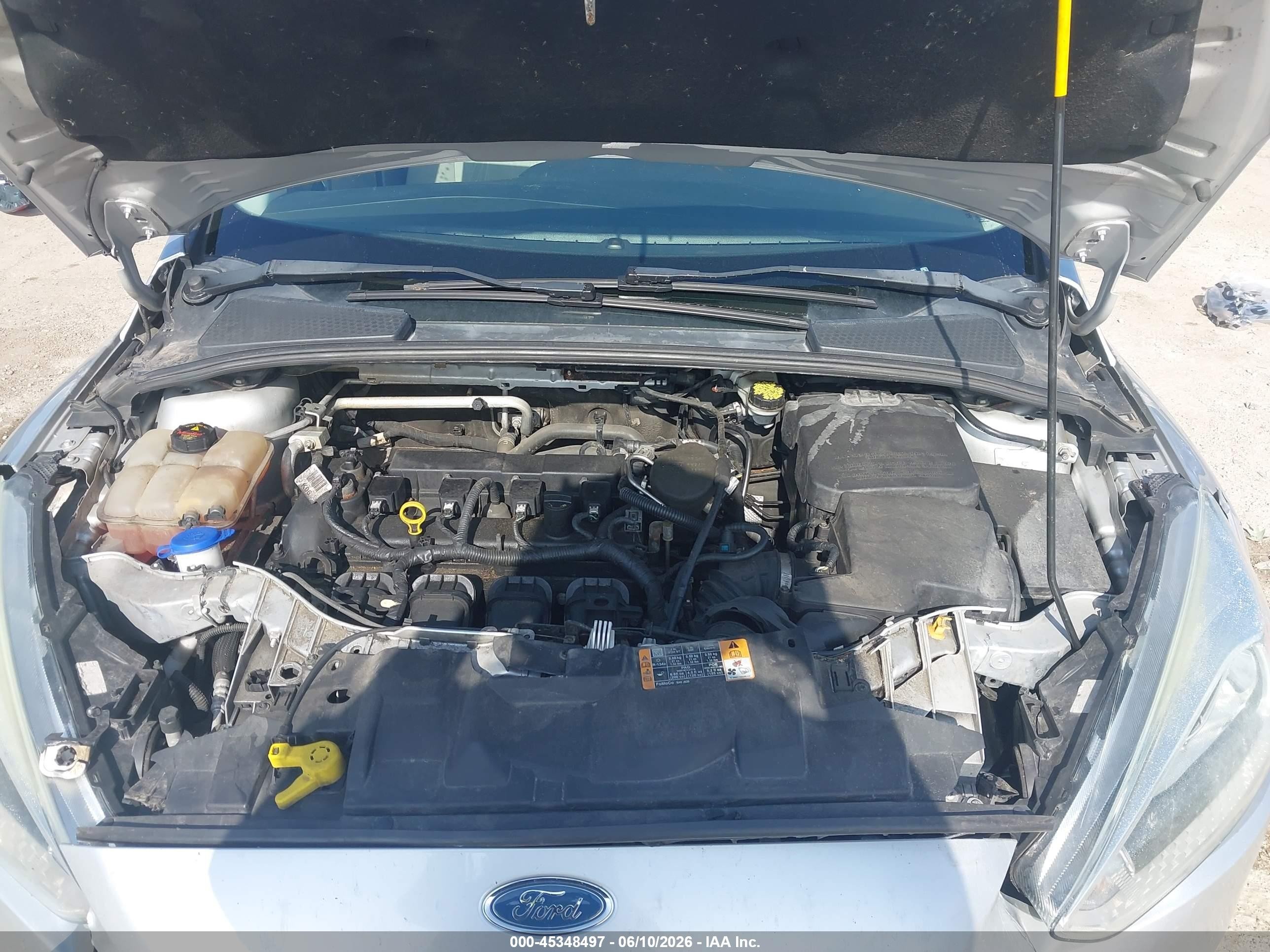 2015 Ford Focus Se Серебряный vin: 1FADP3F20FL344027