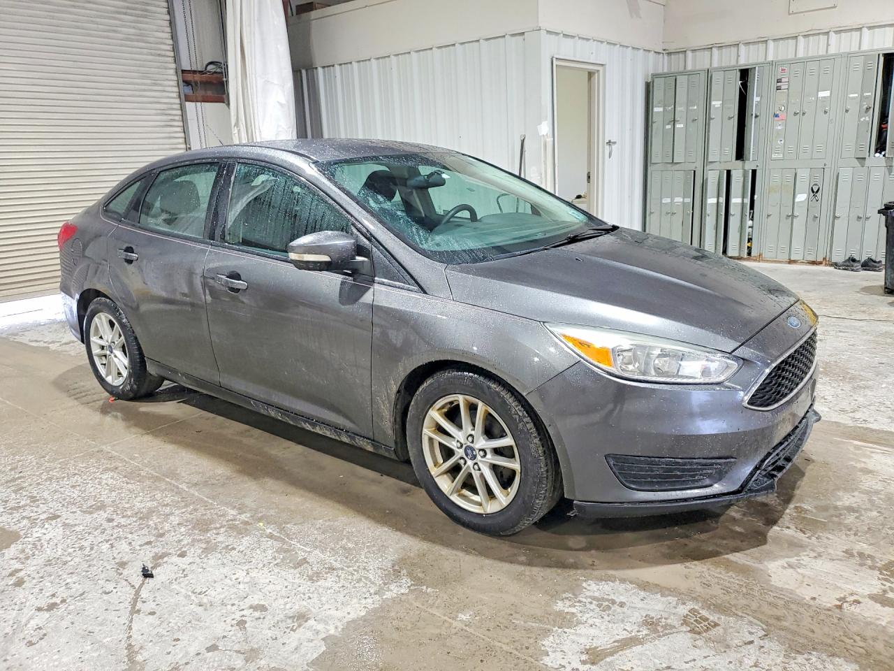 2015 Ford Focus Se Gray vin: 1FADP3F20FL362222