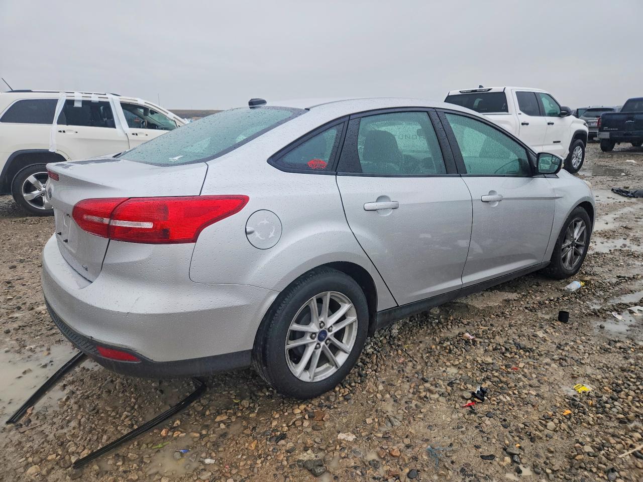 2015 Ford Focus Se Silver vin: 1FADP3F20FL370241