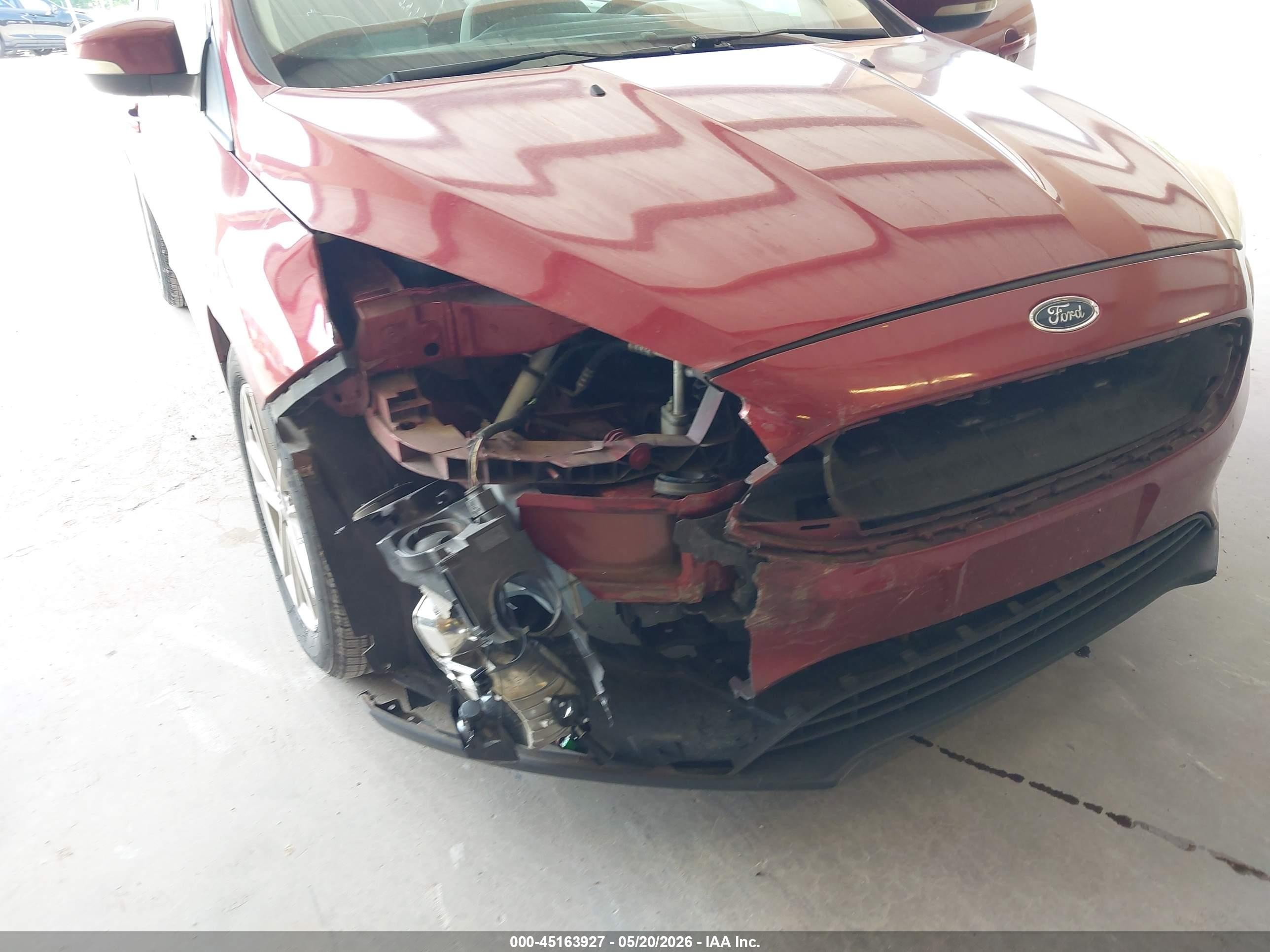2015 Ford Focus Se Burgundy vin: 1FADP3F20FL372734