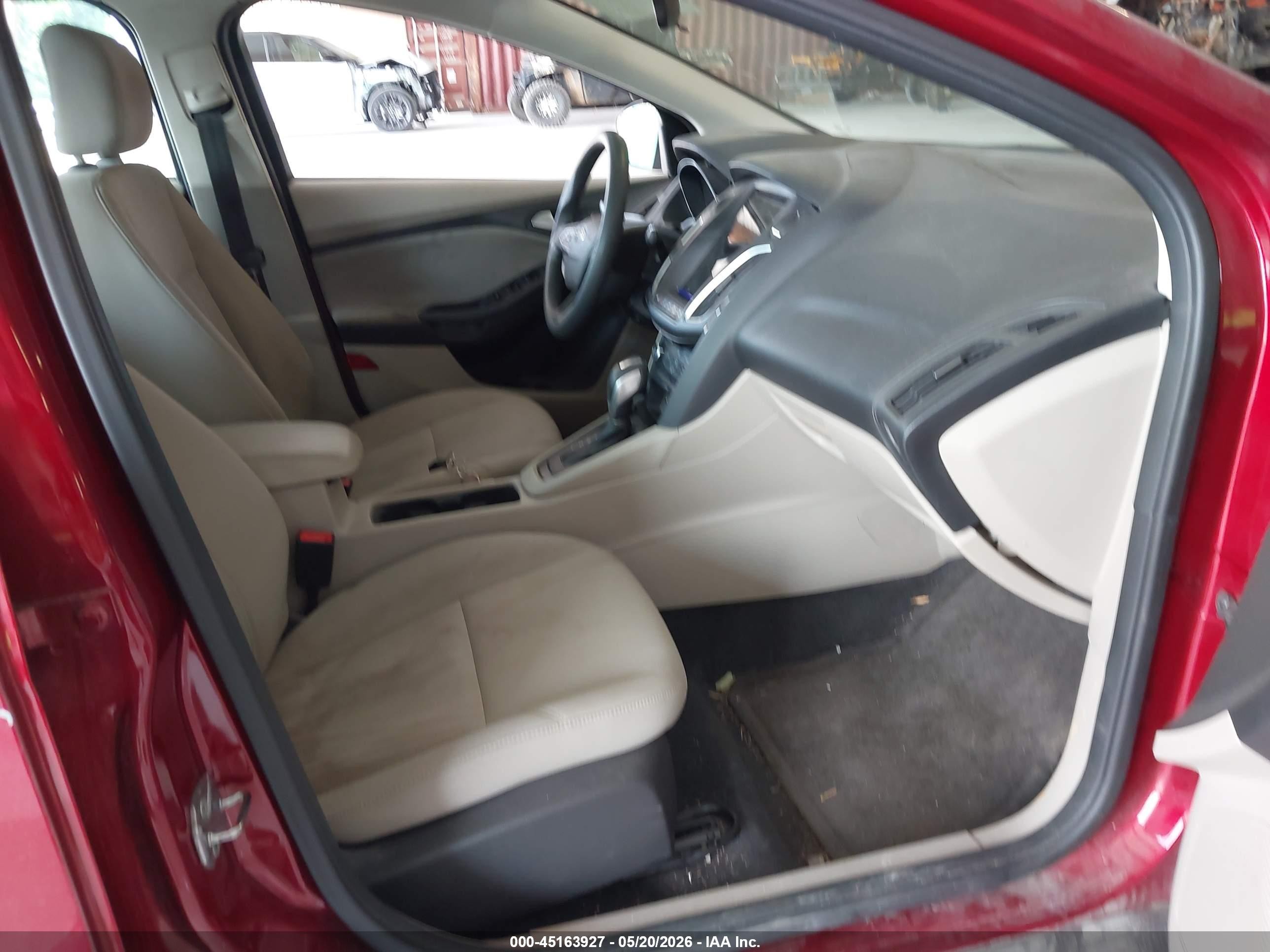 2015 Ford Focus Se Burgundy vin: 1FADP3F20FL372734