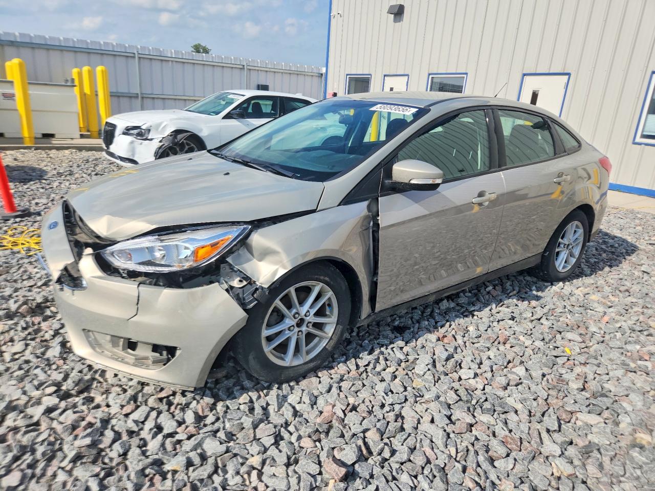 2015 Ford Focus Se Gray vin: 1FADP3F20FL373253