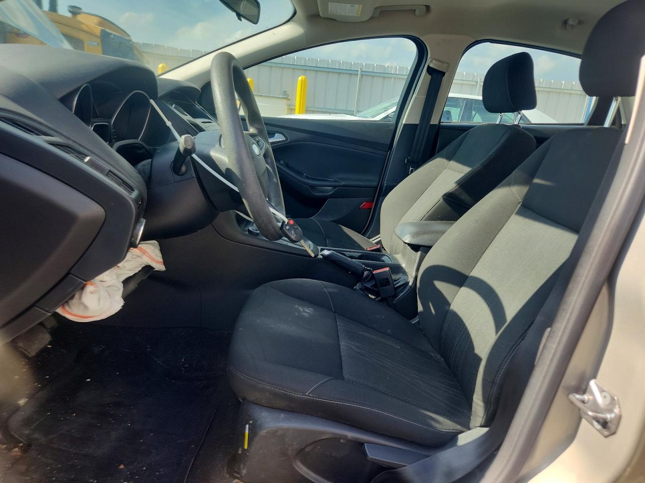 2015 Ford Focus Se Gray vin: 1FADP3F20FL373253