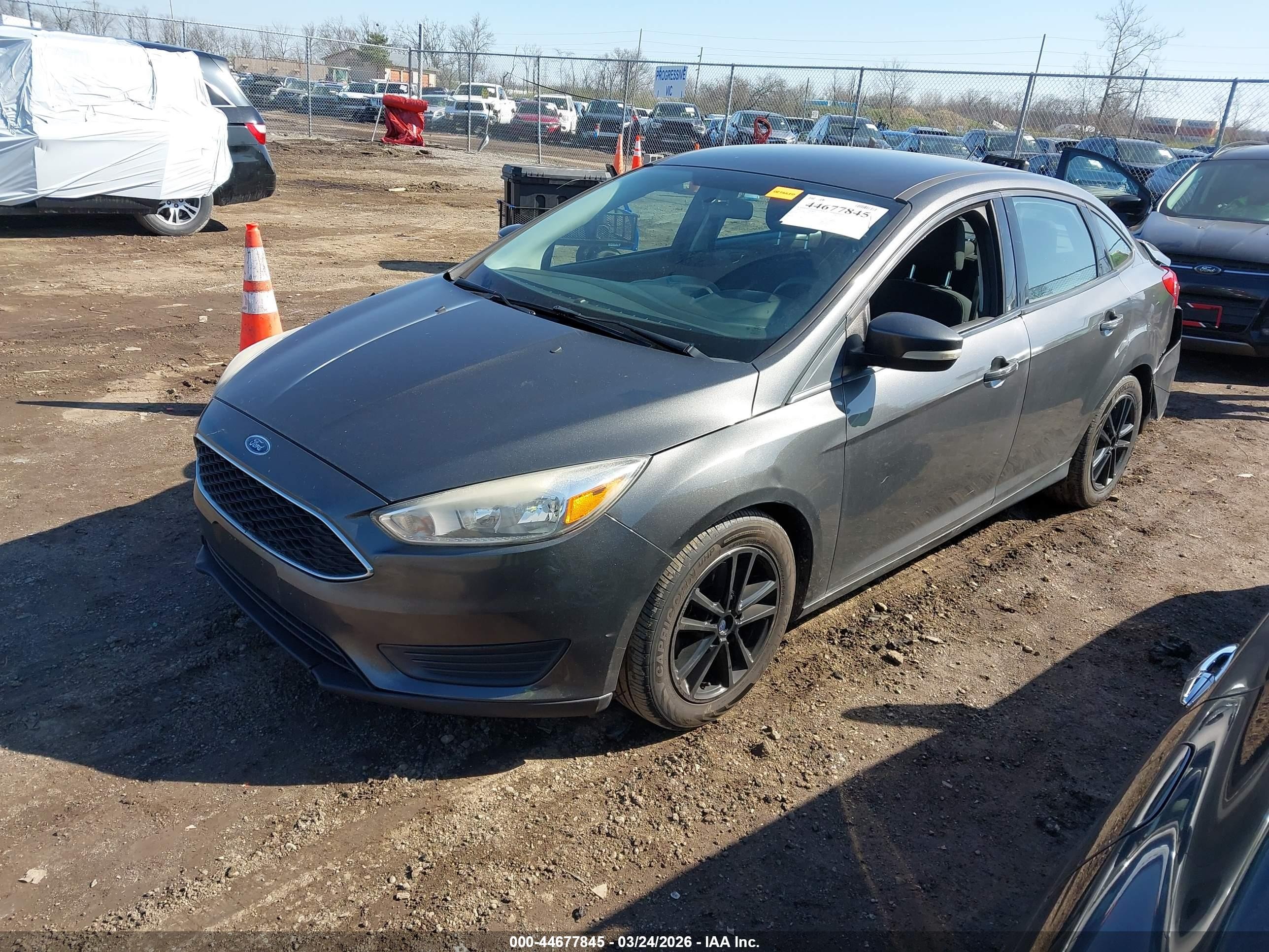 2016 Ford Focus Se Серый vin: 1FADP3F20GL202035