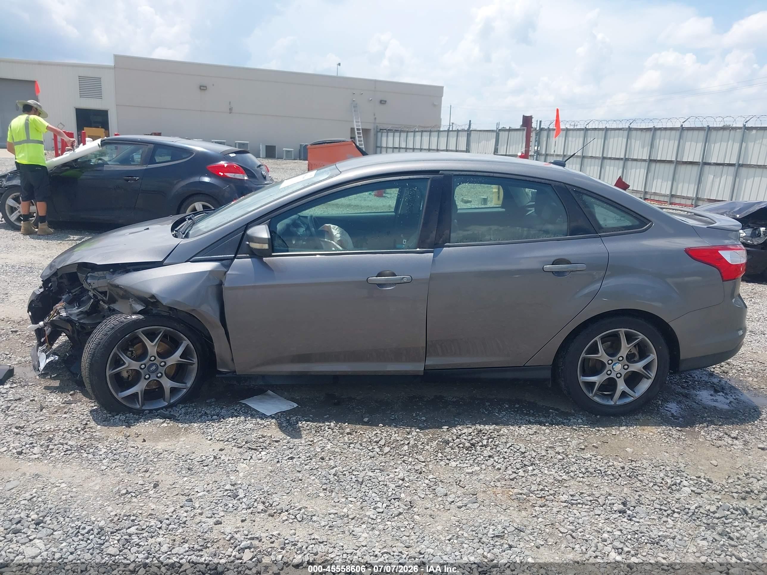 2013 Ford Focus Se Gray vin: 1FADP3F21DL136025