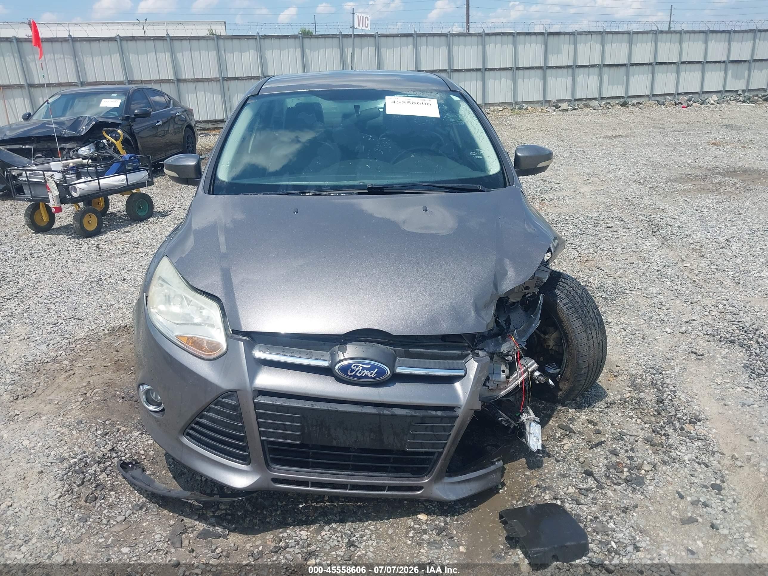 2013 Ford Focus Se Gray vin: 1FADP3F21DL136025