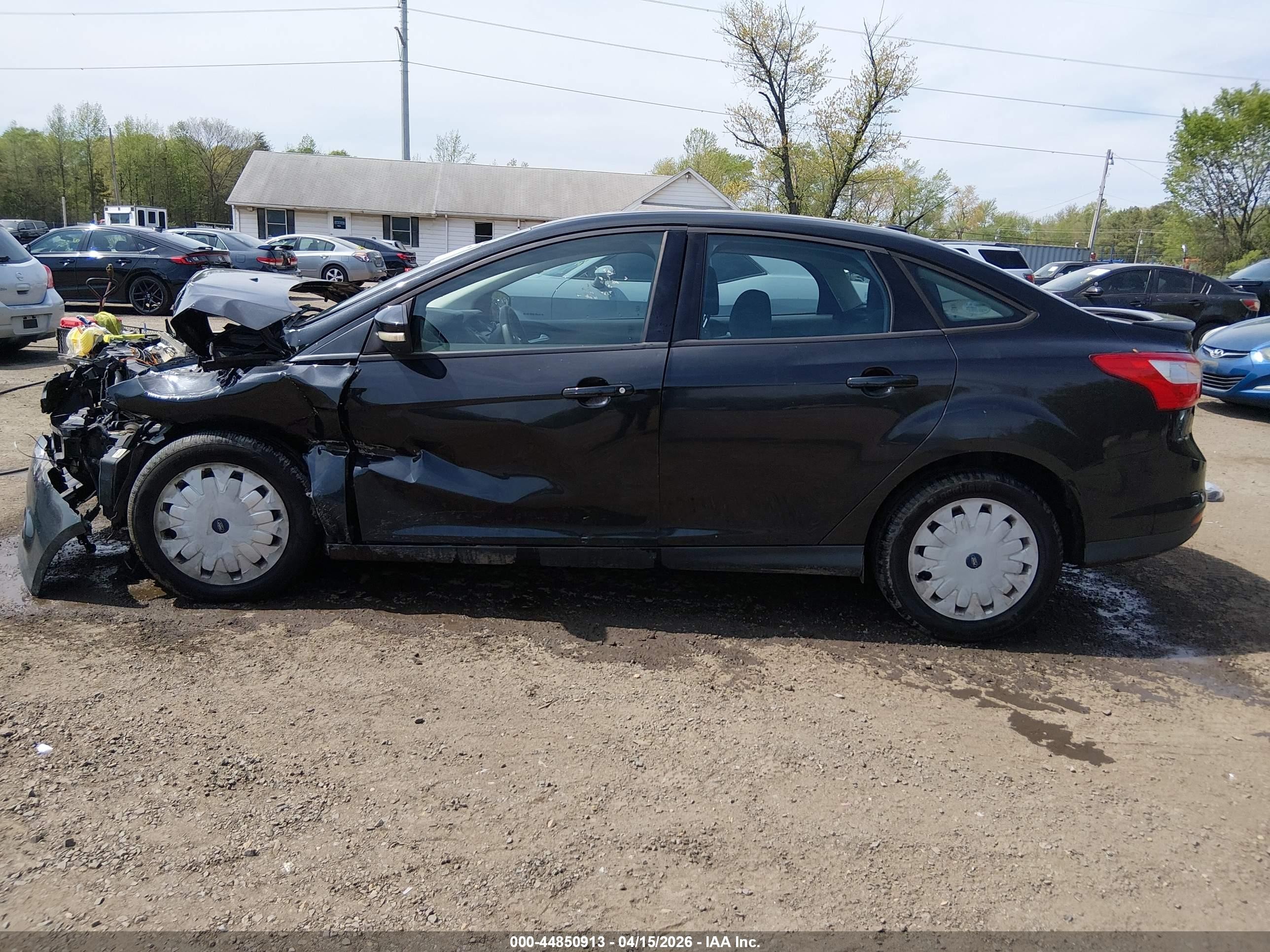 2013 Ford Focus Se Black vin: 1FADP3F21DL174337