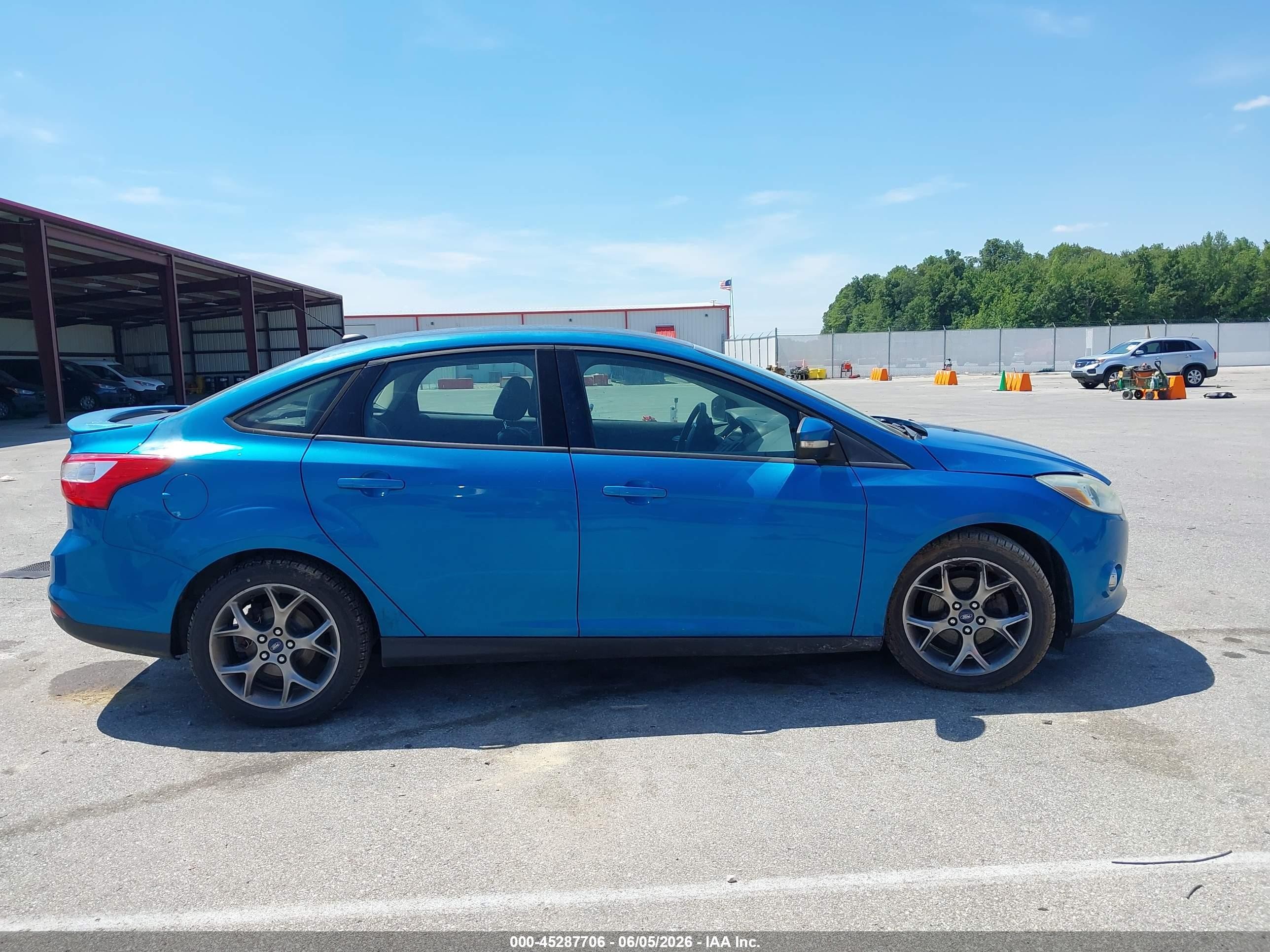 2013 Ford Focus Se Blue vin: 1FADP3F21DL217008