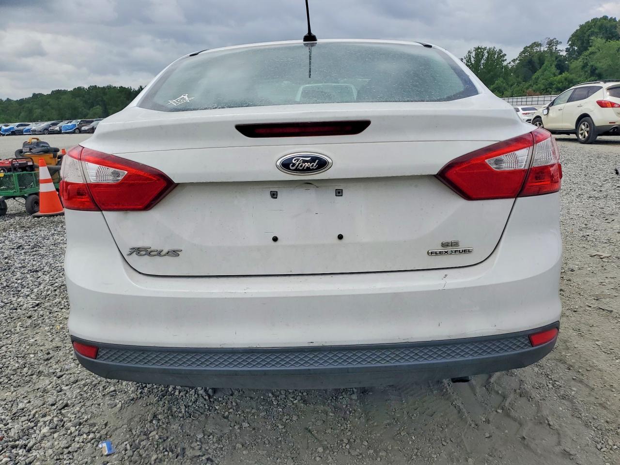 2013 Ford Focus Se White vin: 1FADP3F21DL247304