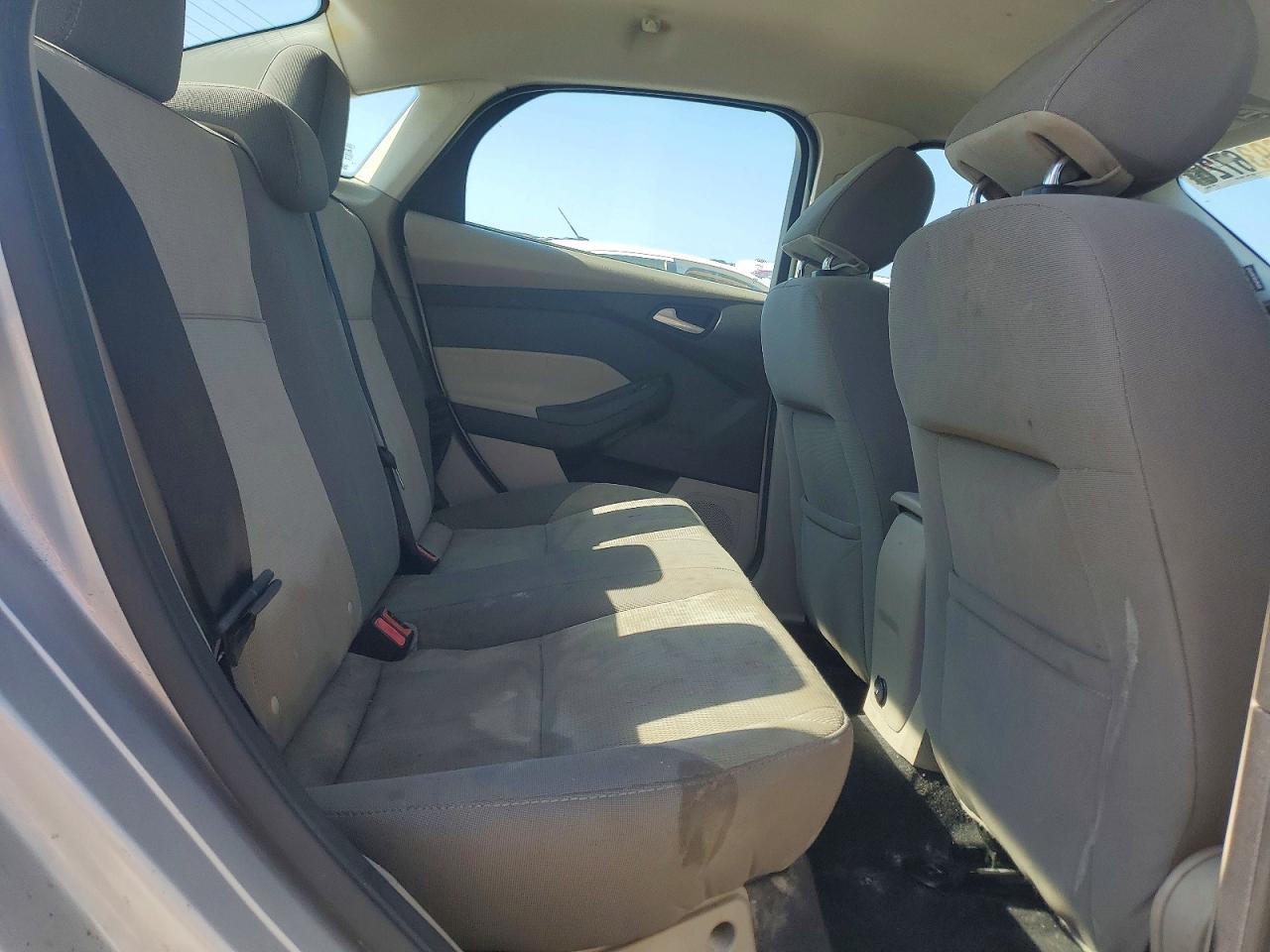 2013 Ford Focus Silver vin: 1FADP3F21DL283459