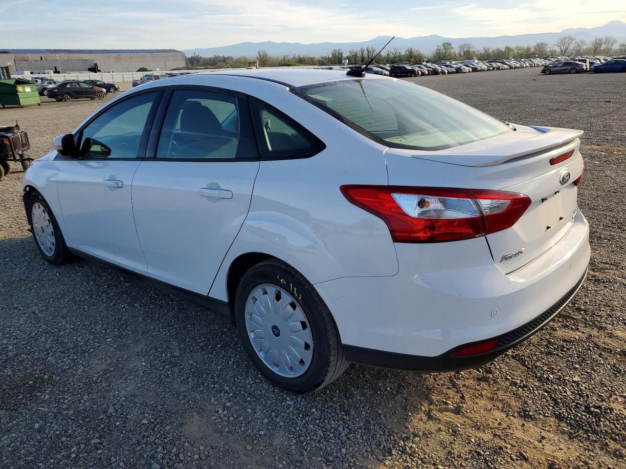 2013 Ford Focus Se Белый vin: 1FADP3F21DL296583