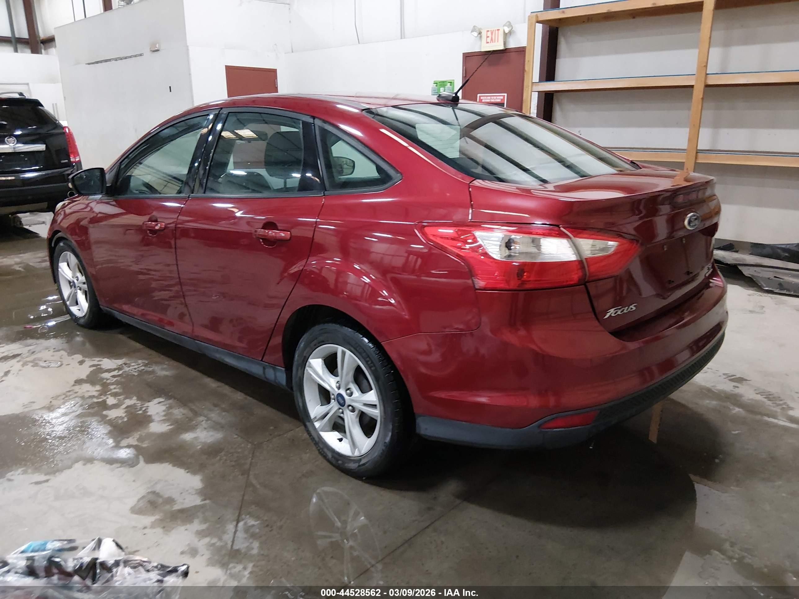 2013 Ford Focus Se Красный vin: 1FADP3F21DL318680