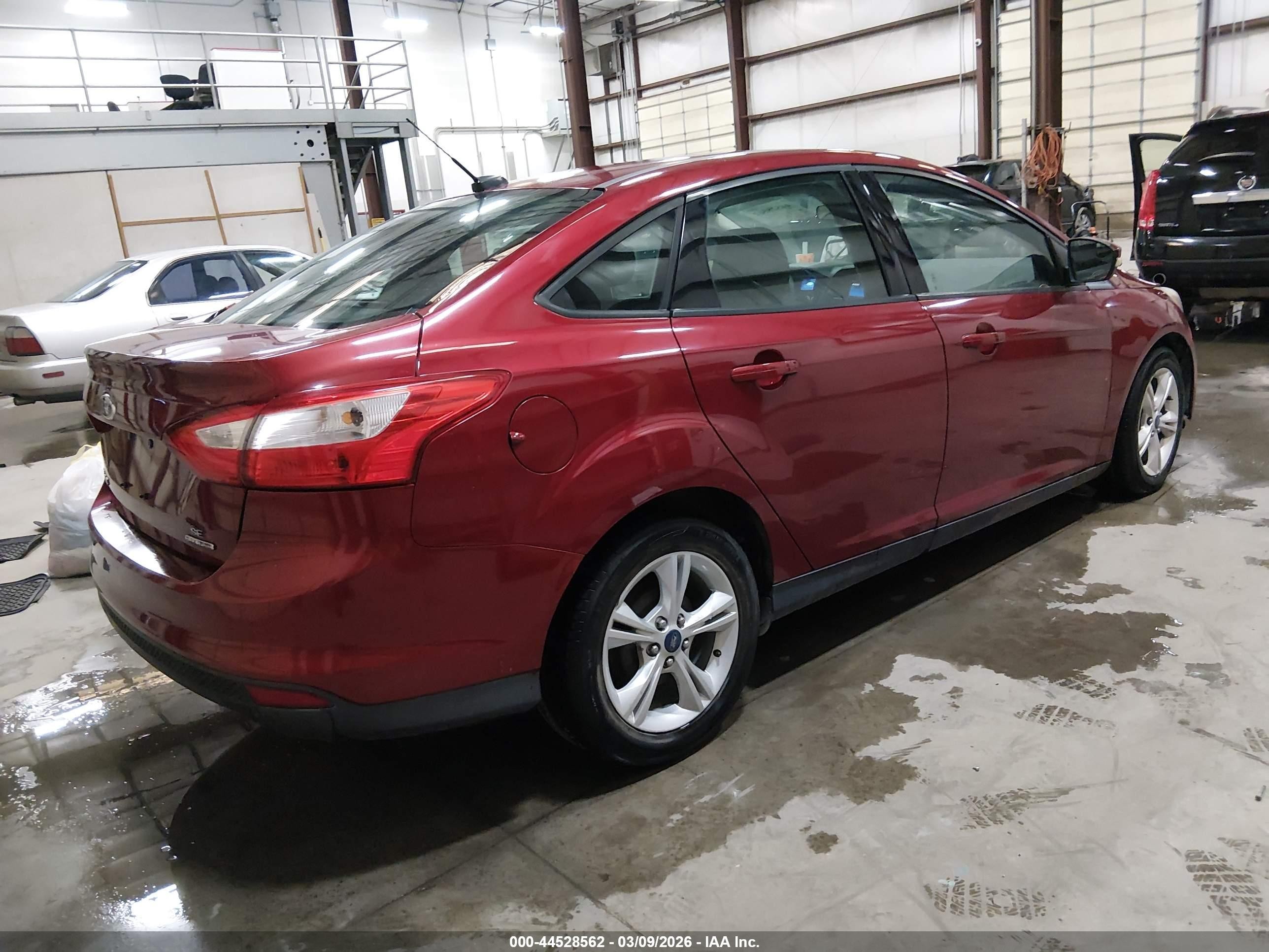 2013 Ford Focus Se Красный vin: 1FADP3F21DL318680