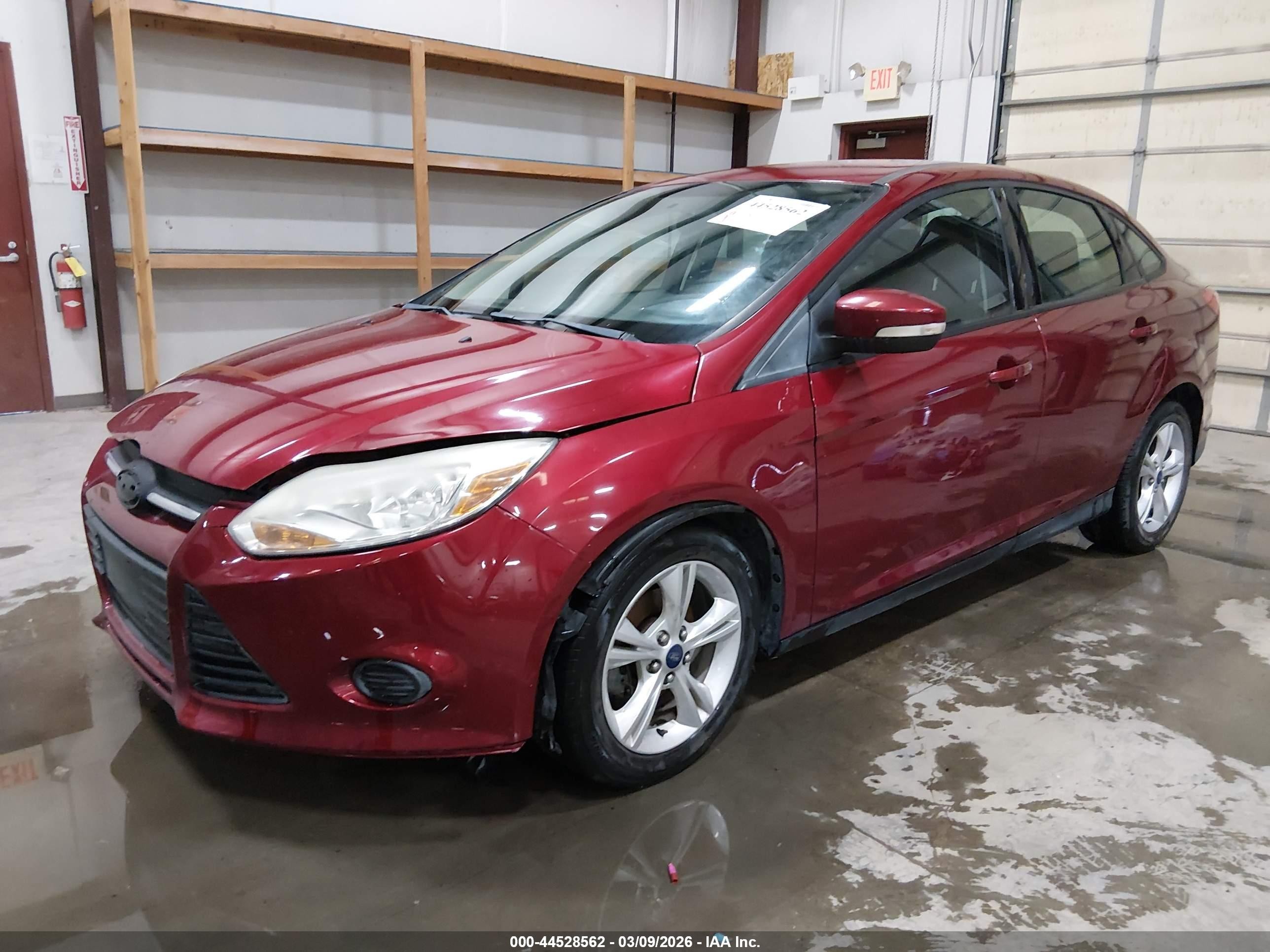 2013 Ford Focus Se Красный vin: 1FADP3F21DL318680