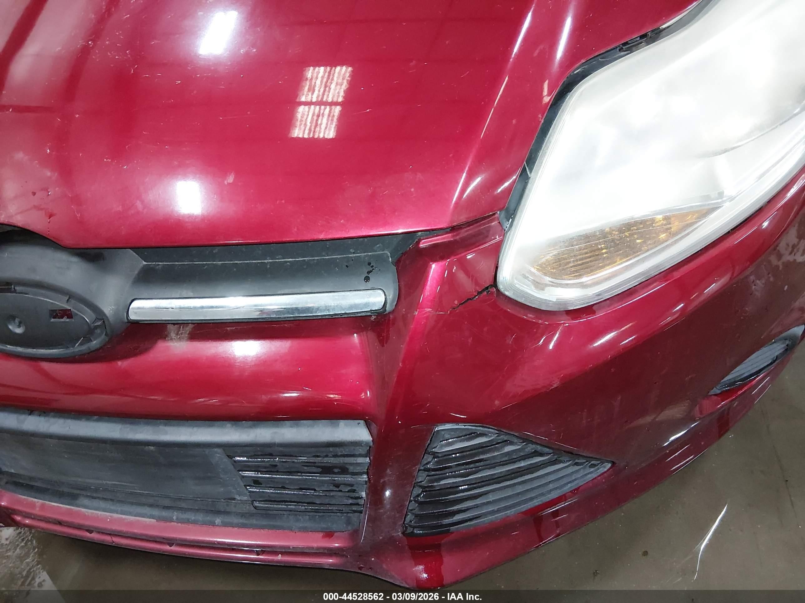 2013 Ford Focus Se Красный vin: 1FADP3F21DL318680