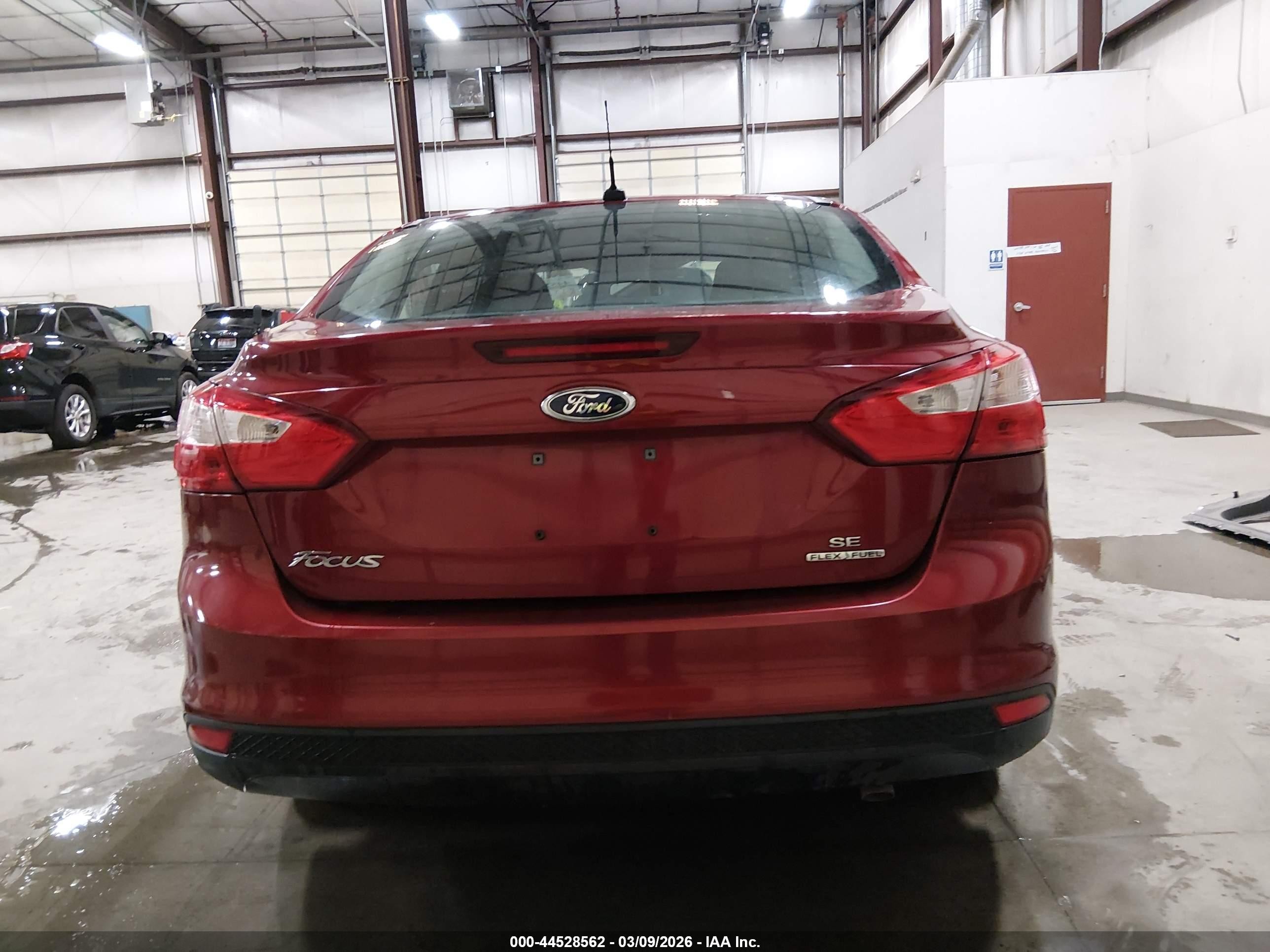 2013 Ford Focus Se Красный vin: 1FADP3F21DL318680