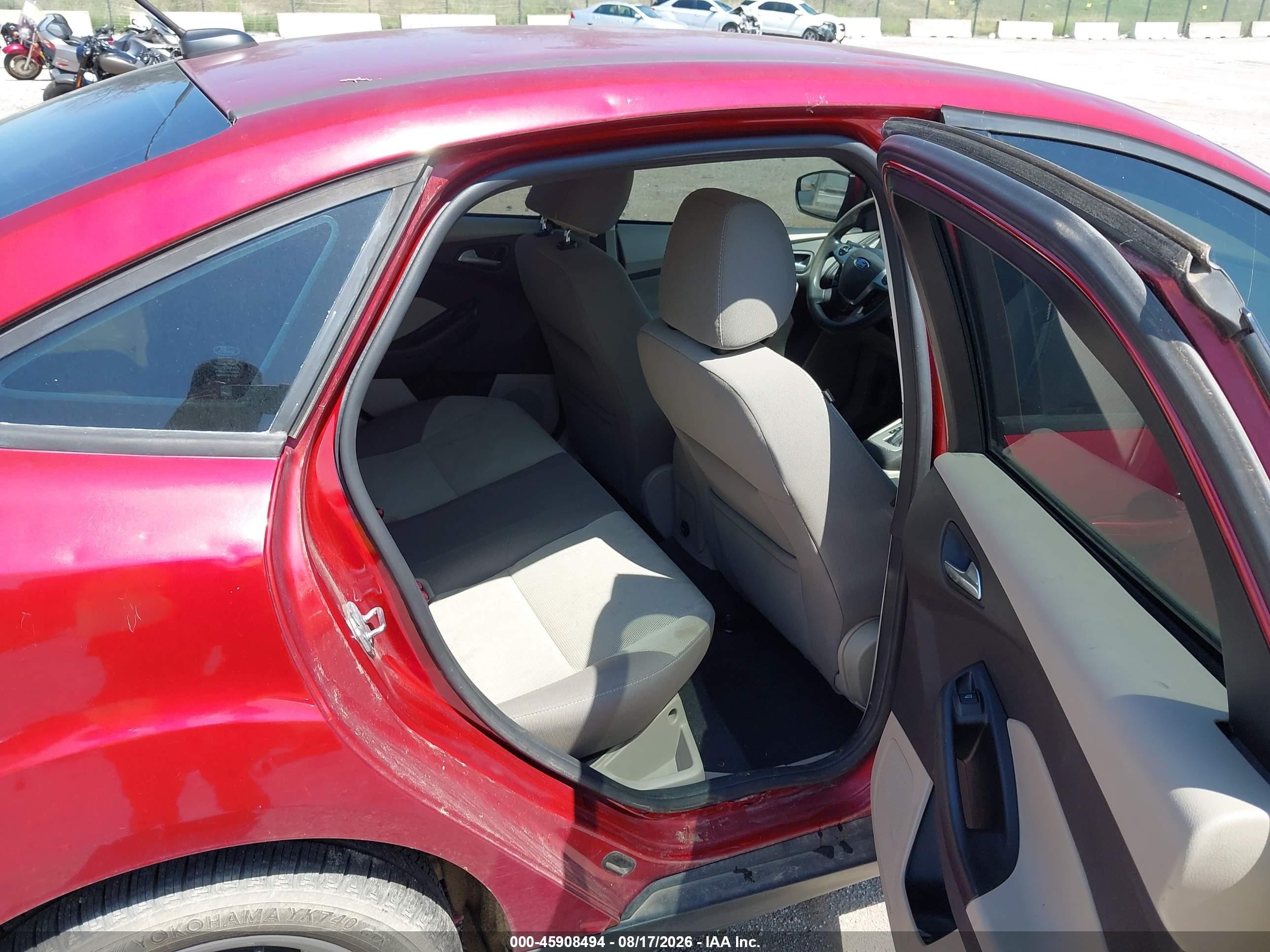 2013 Ford Focus Se Красный vin: 1FADP3F21DL343997
