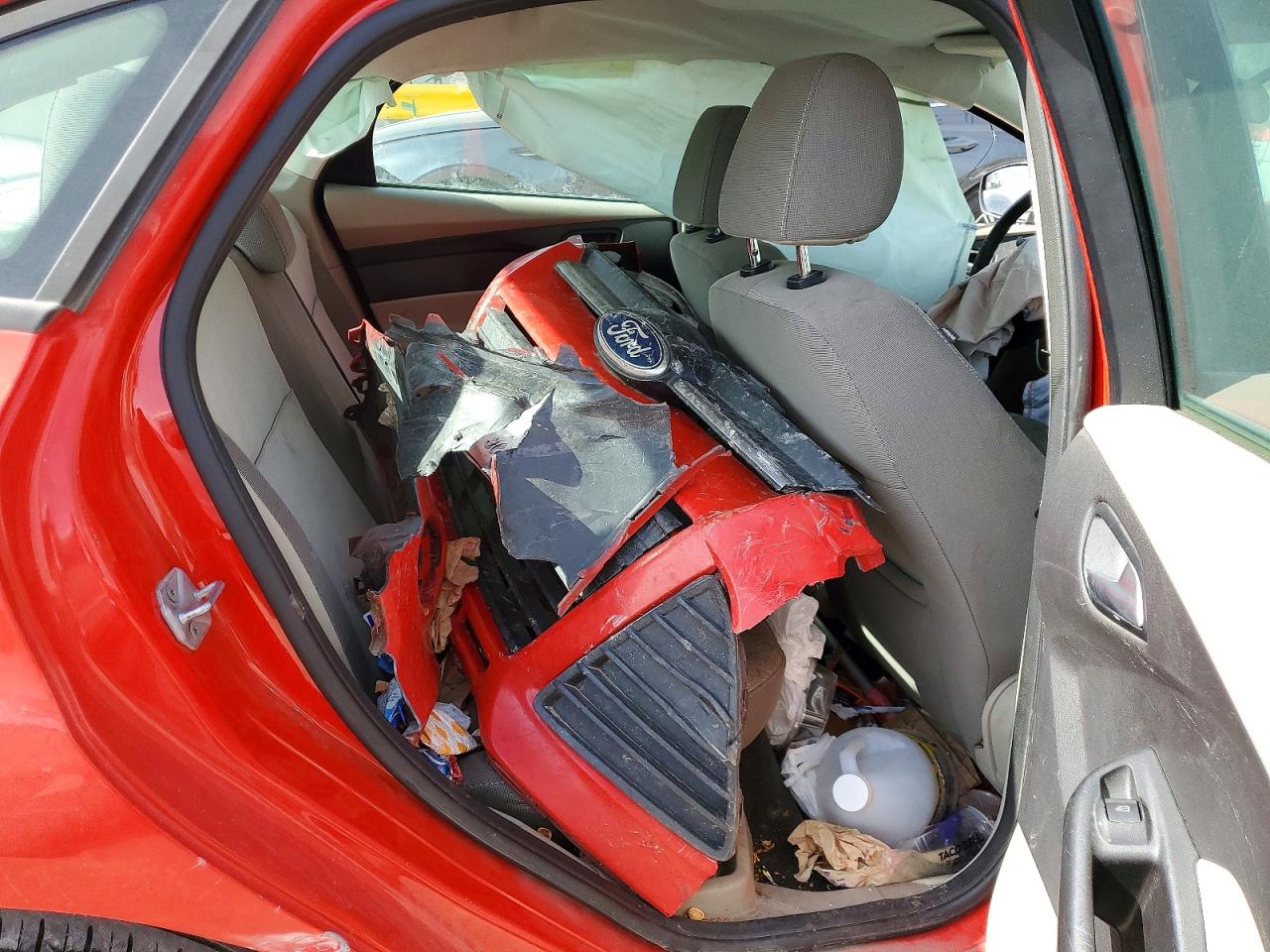 2013 Ford Focus Se Red vin: 1FADP3F21DL364137