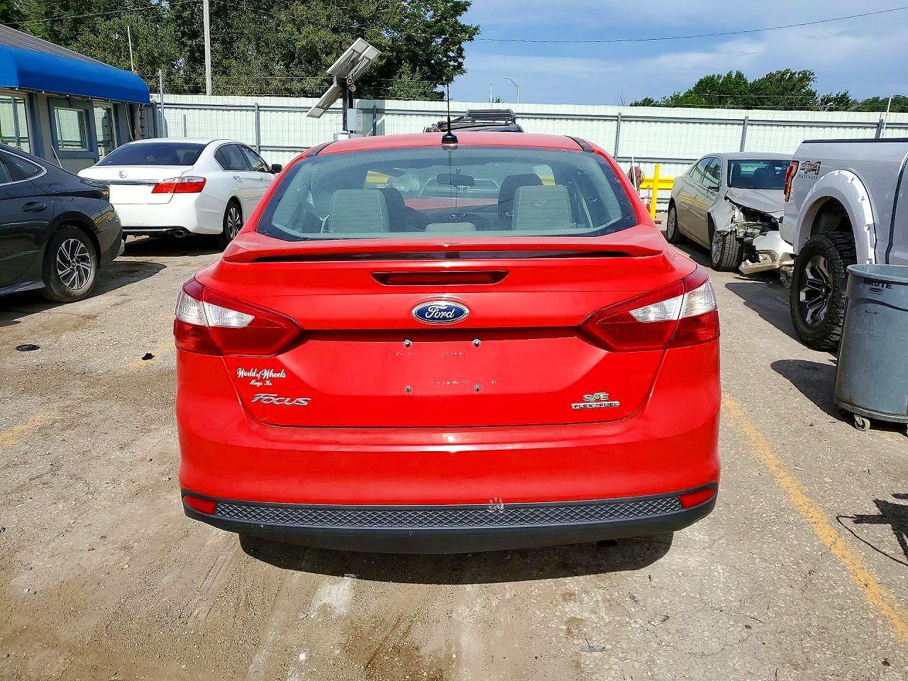 2013 Ford Focus Se Red vin: 1FADP3F21DL364137