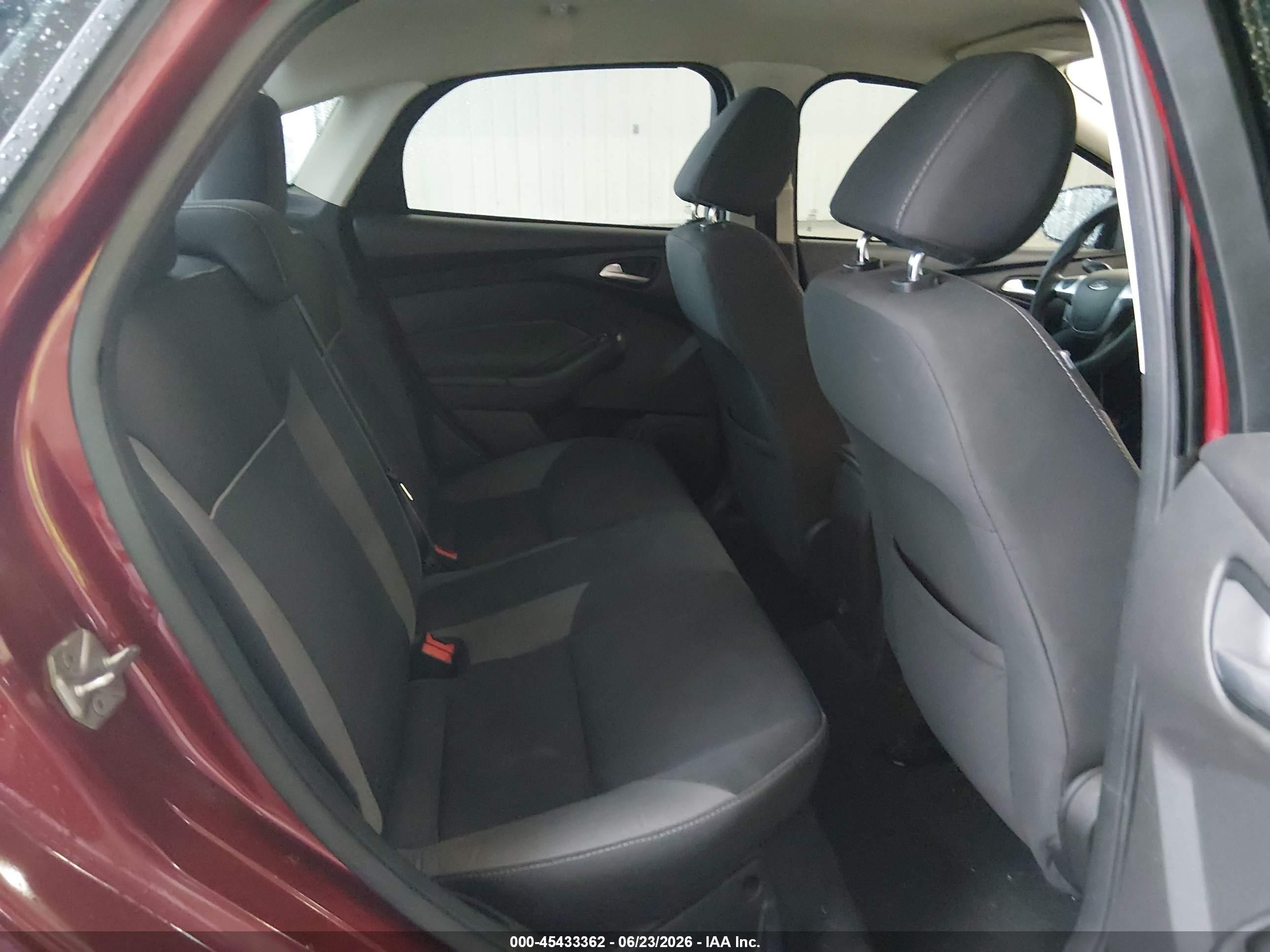 2014 Ford Focus Se Red vin: 1FADP3F21EL103172