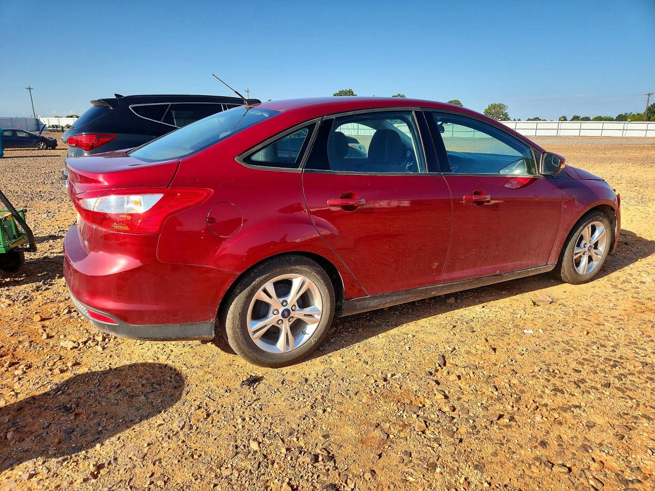 2014 Ford Focus Se Red vin: 1FADP3F21EL103642