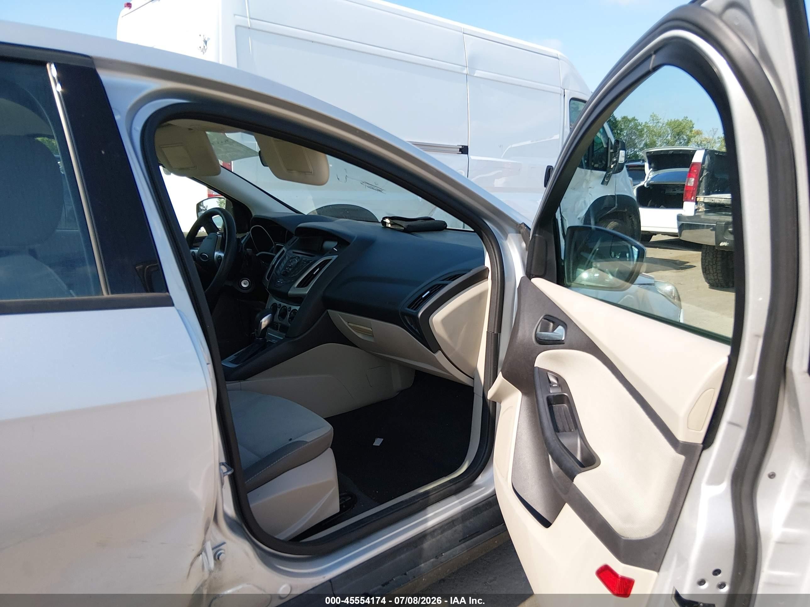 2014 Ford Focus Se Silver vin: 1FADP3F21EL106508