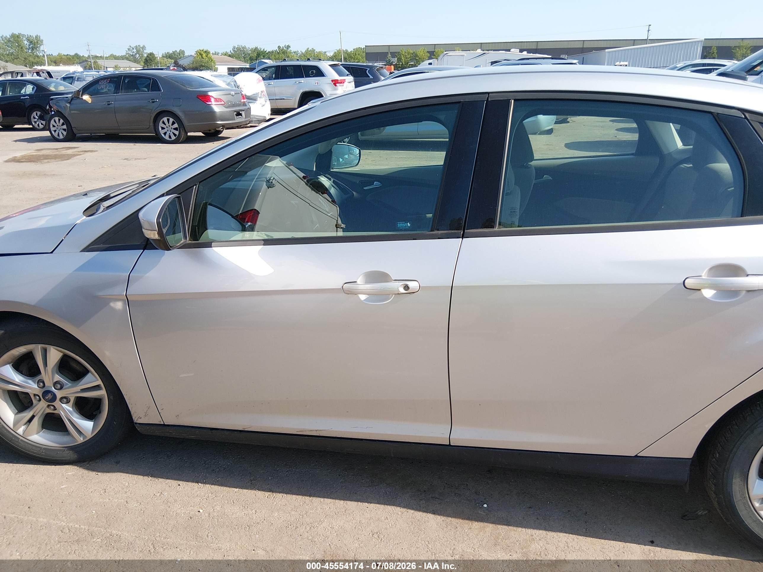 2014 Ford Focus Se Silver vin: 1FADP3F21EL106508